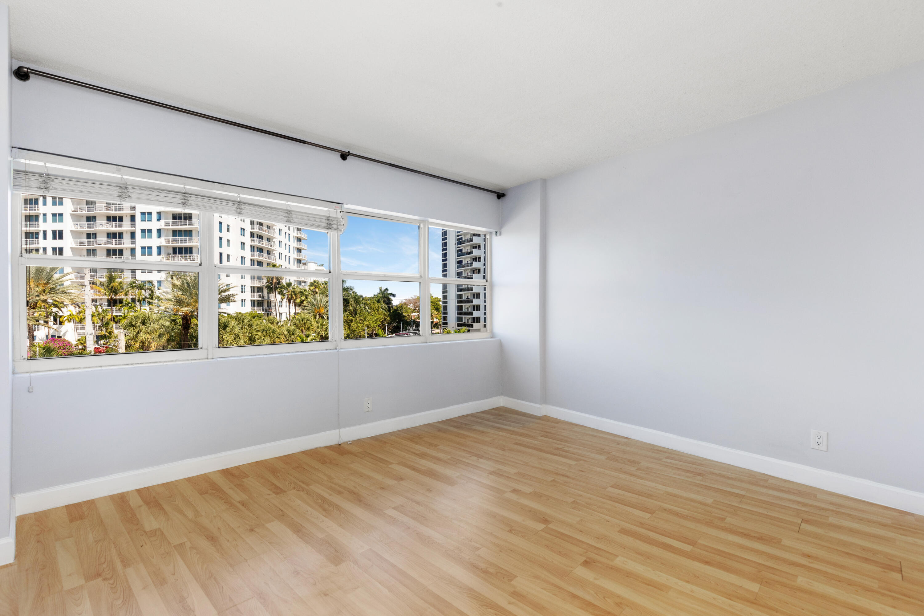 3250 NE 28th #404, Fort Lauderdale FL 33308