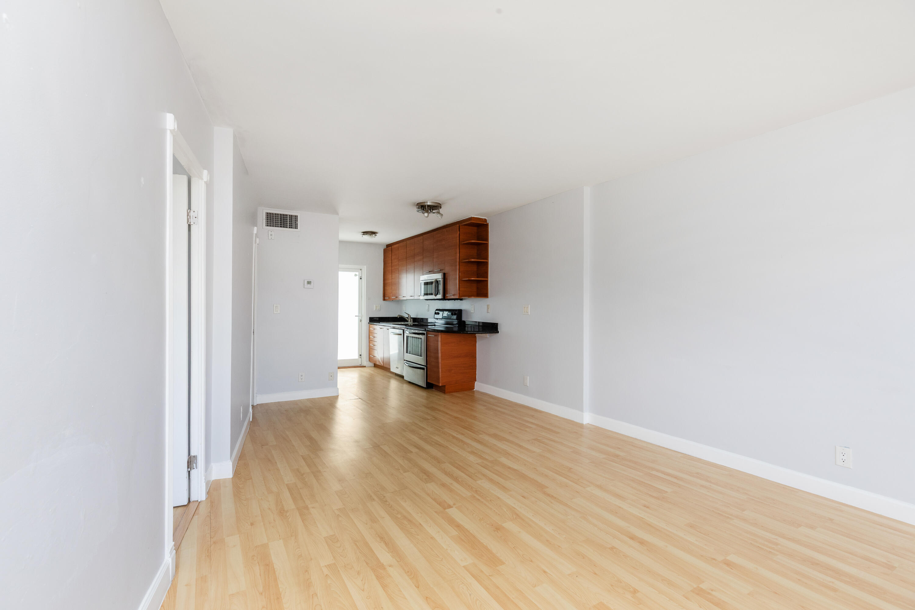 3250 NE 28th #404, Fort Lauderdale FL 33308