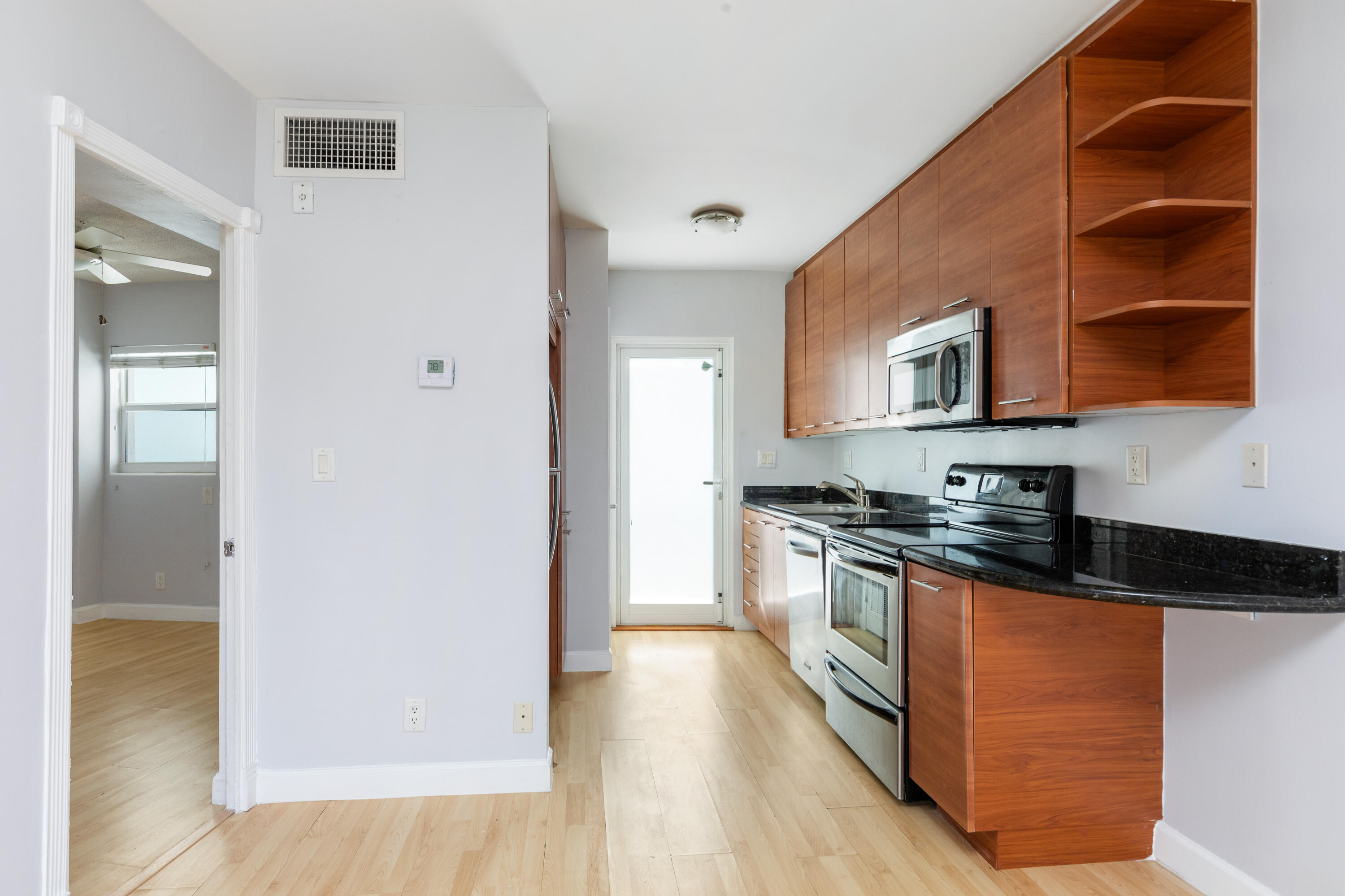 3250 NE 28th #404, Fort Lauderdale FL 33308
