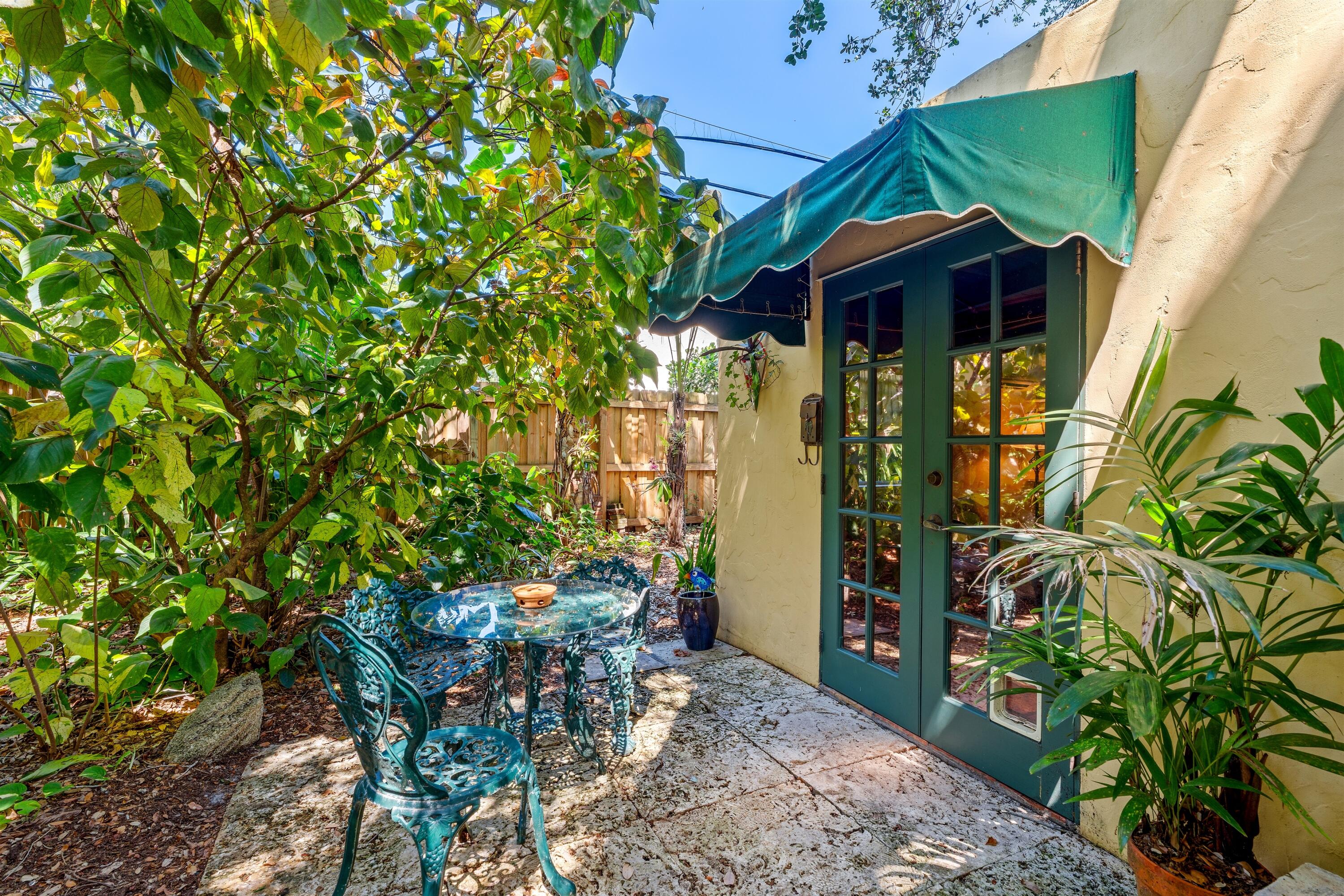 825 Alamanda, Boca Raton FL 33486