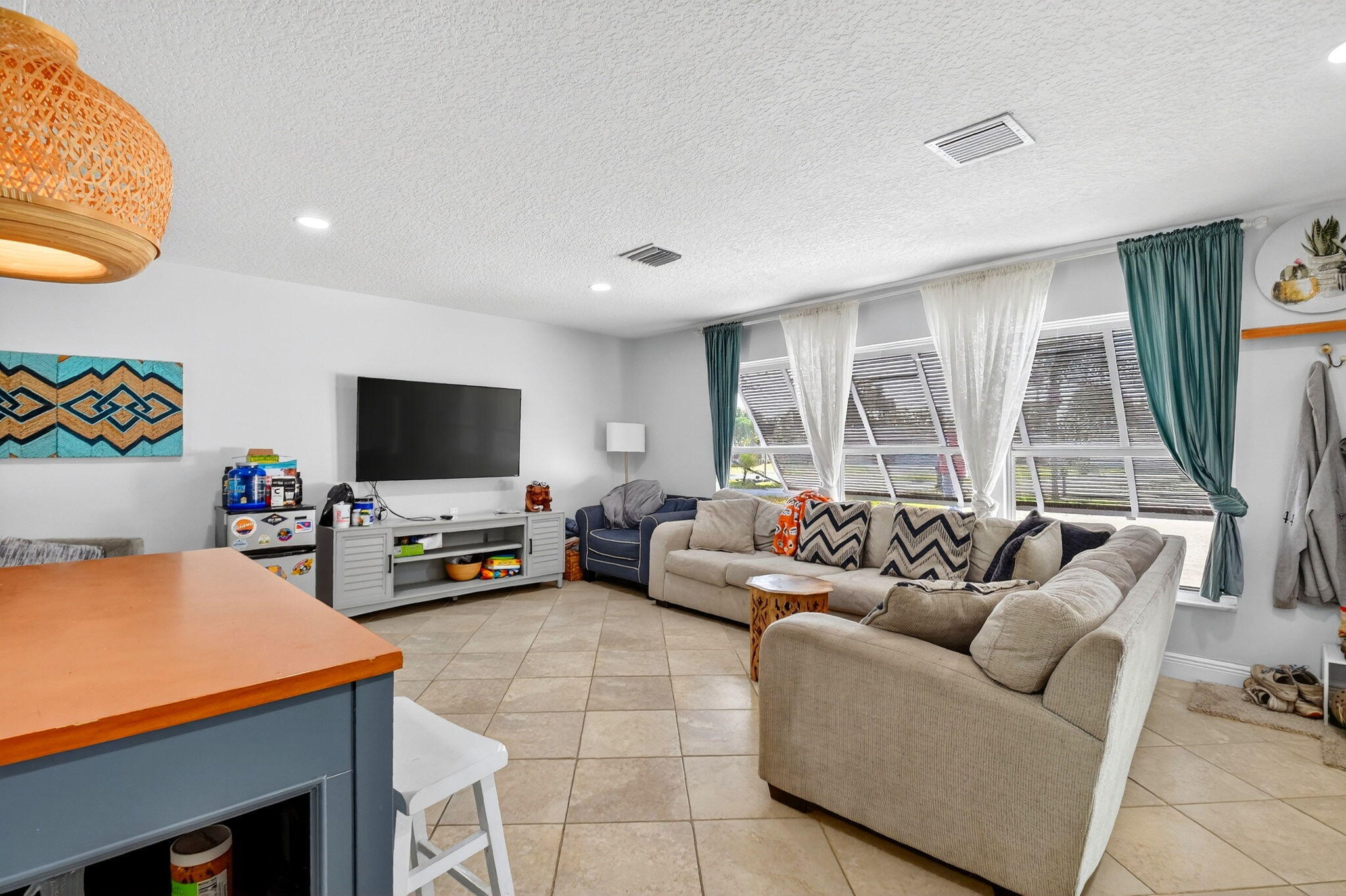 320 Riverdale, Palm Springs FL 33461
