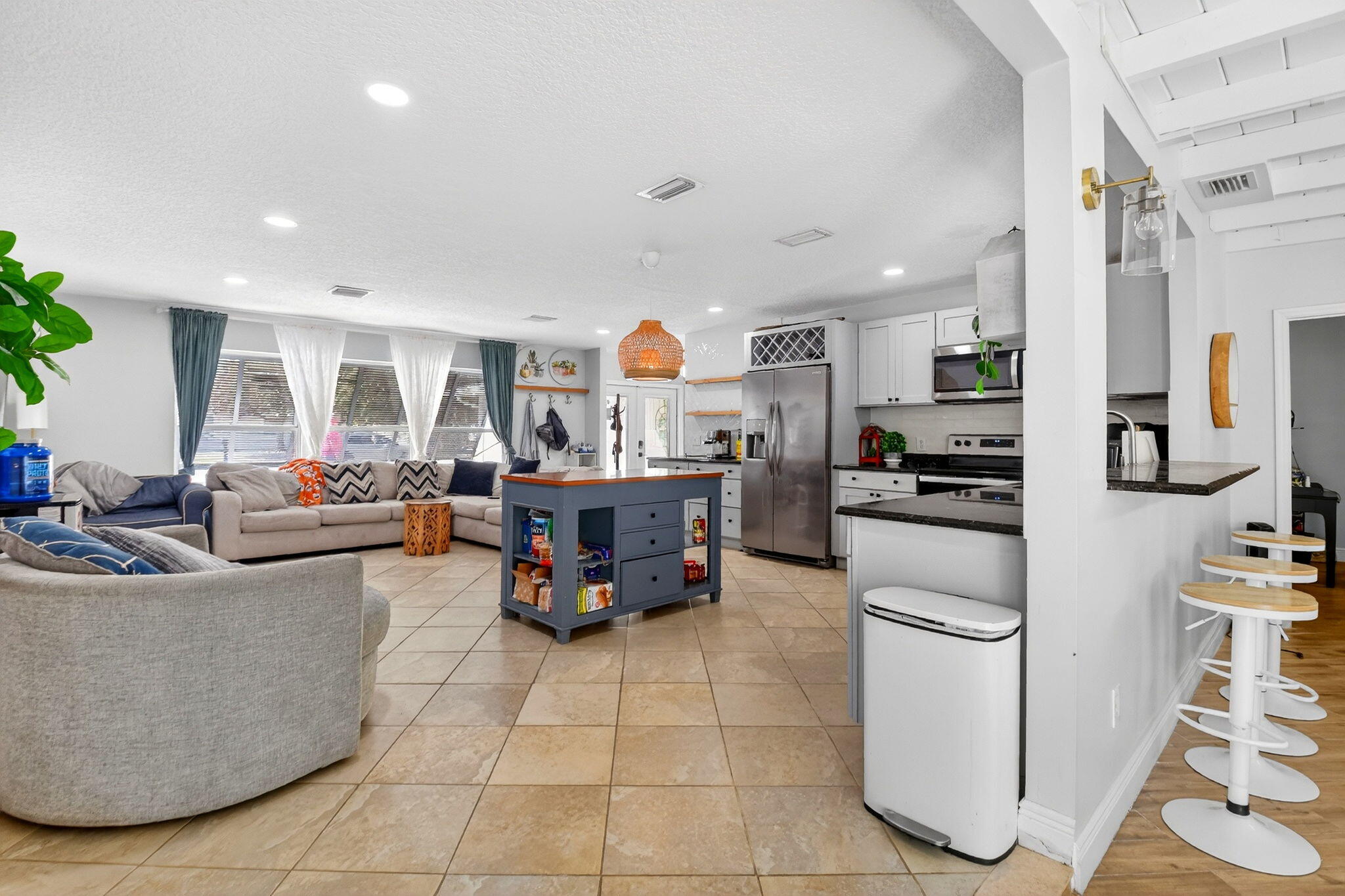 320 Riverdale, Palm Springs FL 33461