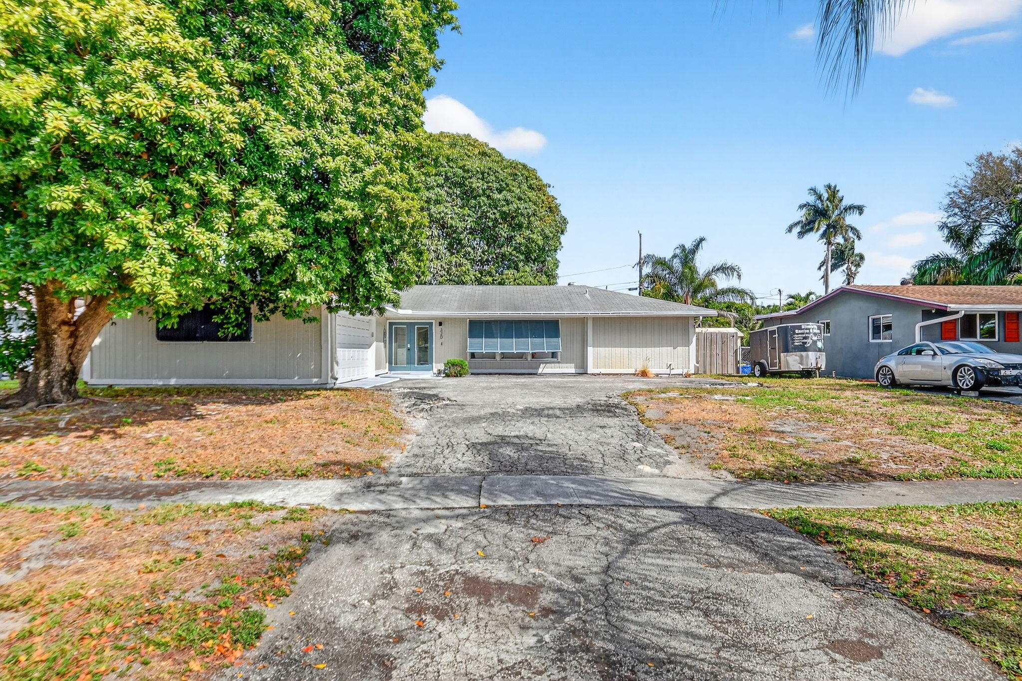 320 Riverdale, Palm Springs FL 33461