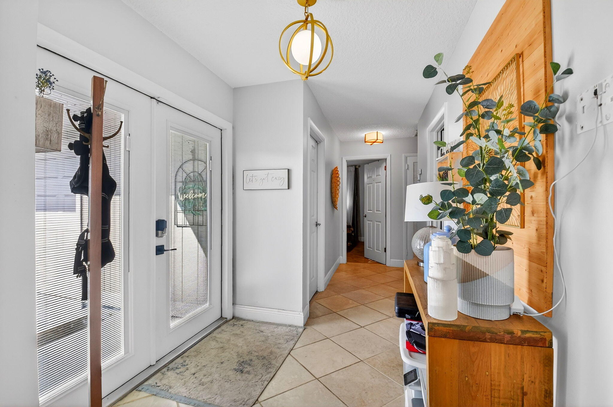 320 Riverdale, Palm Springs FL 33461