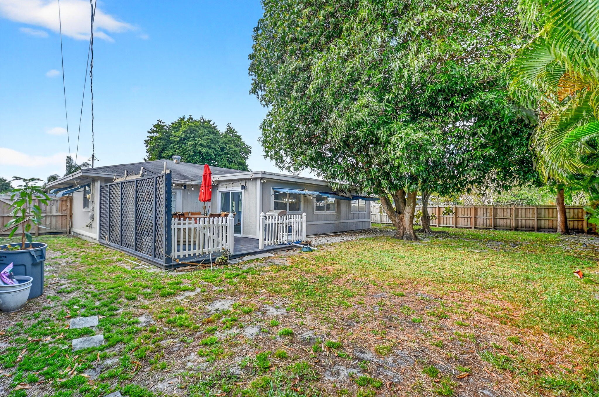 320 Riverdale, Palm Springs FL 33461