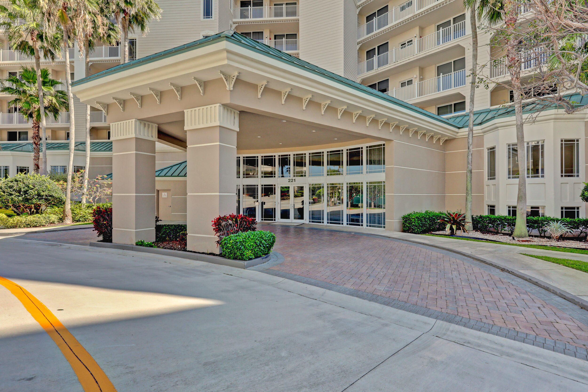 221 Ocean Grande #701, Jupiter FL 33477