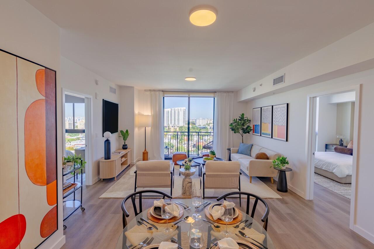 450 SW 5th #401, Miami FL 33130