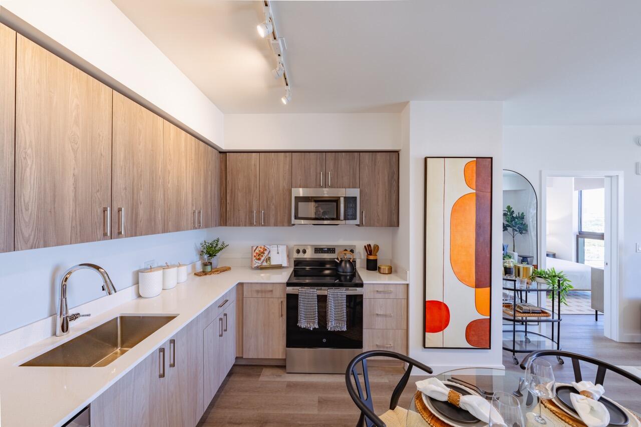 450 SW 5th #515, Miami FL 33130