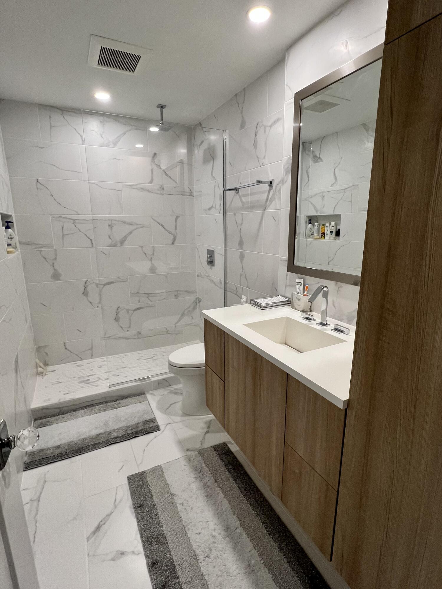 275 S Beach #B201, Tequesta FL 33469