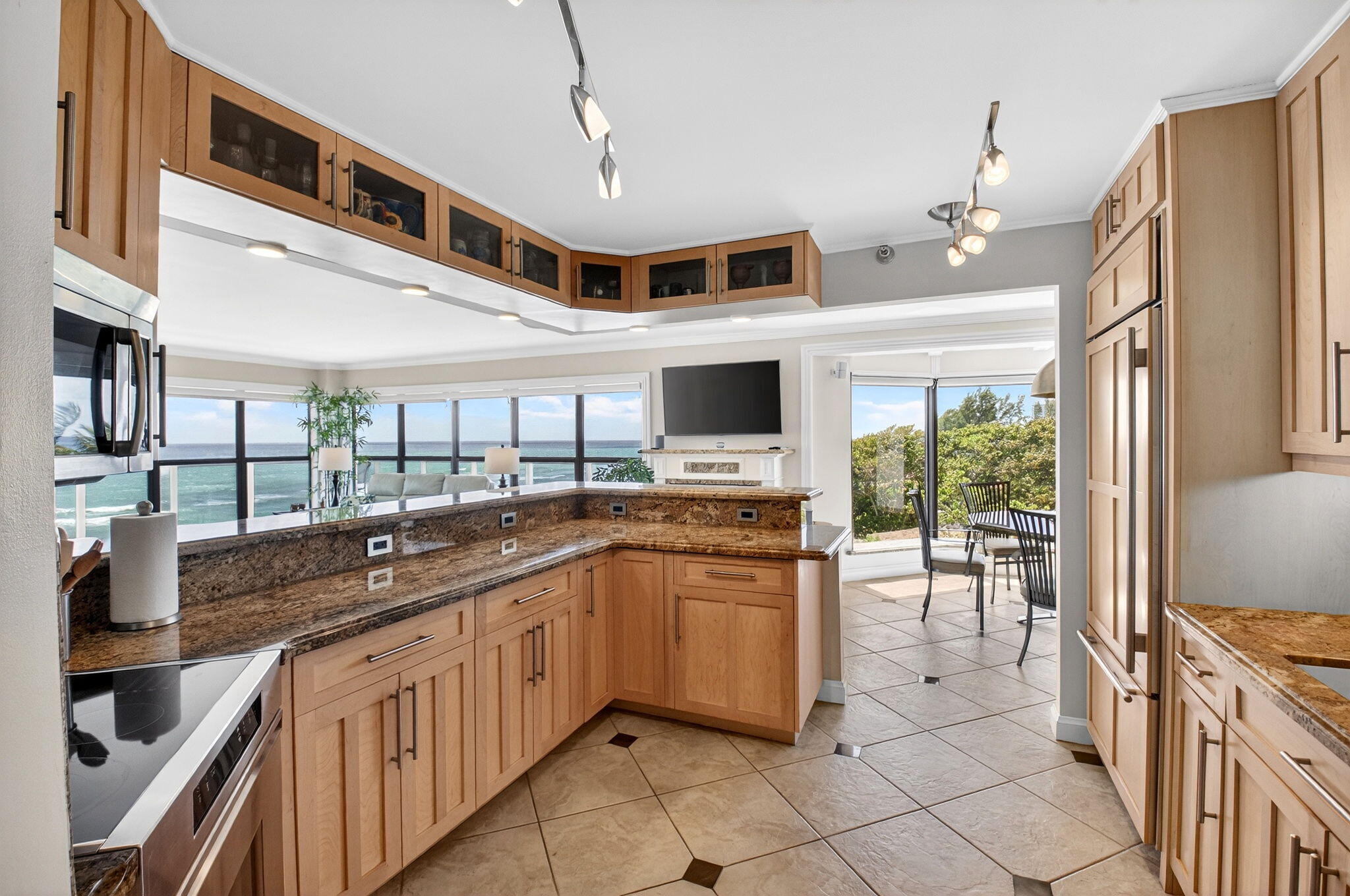 4605 S Ocean #5a, Highland Beach FL 33487