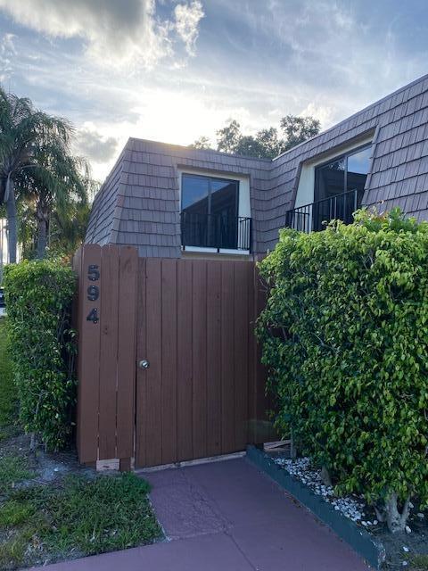 594 Springdale #59-d, Palm Springs FL 33461