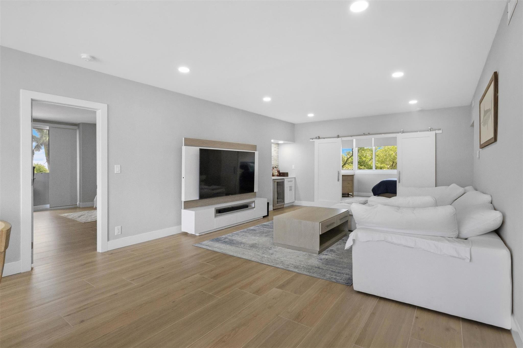 333 Sunset #208, Fort Lauderdale FL 33301