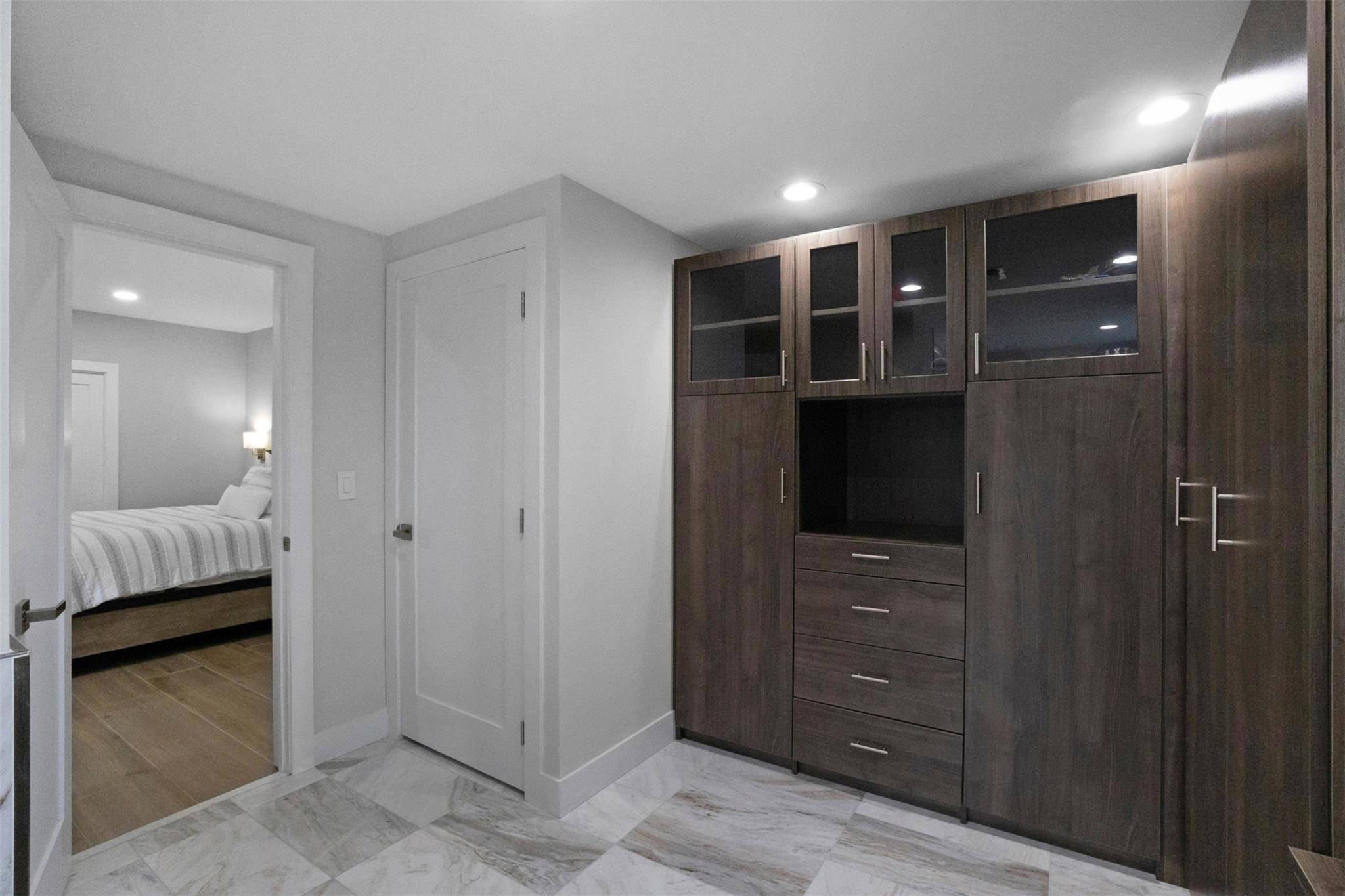 333 Sunset #208, Fort Lauderdale FL 33301