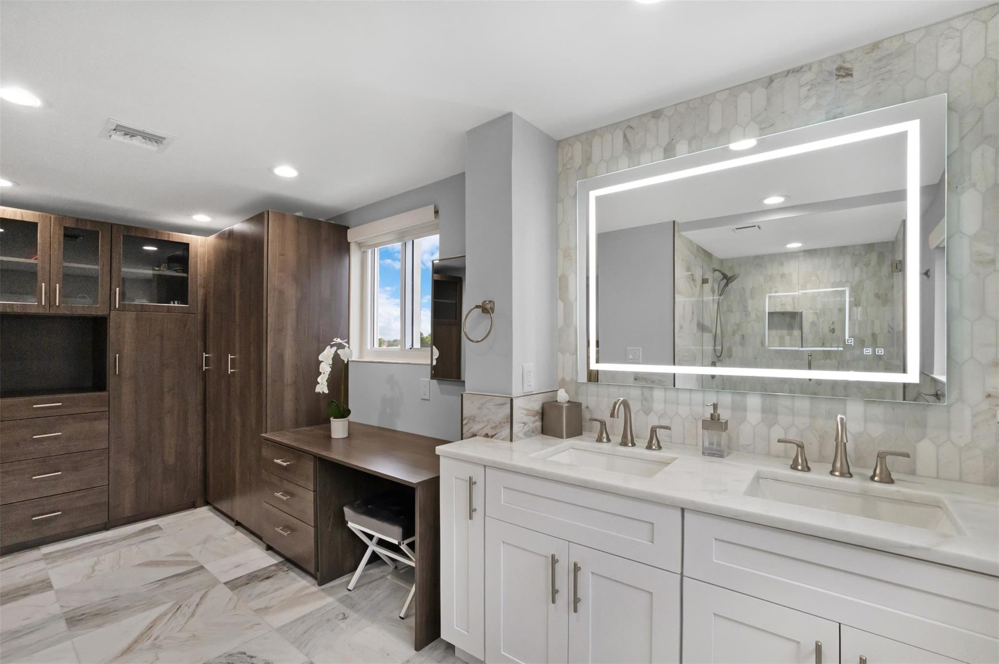 333 Sunset #208, Fort Lauderdale FL 33301