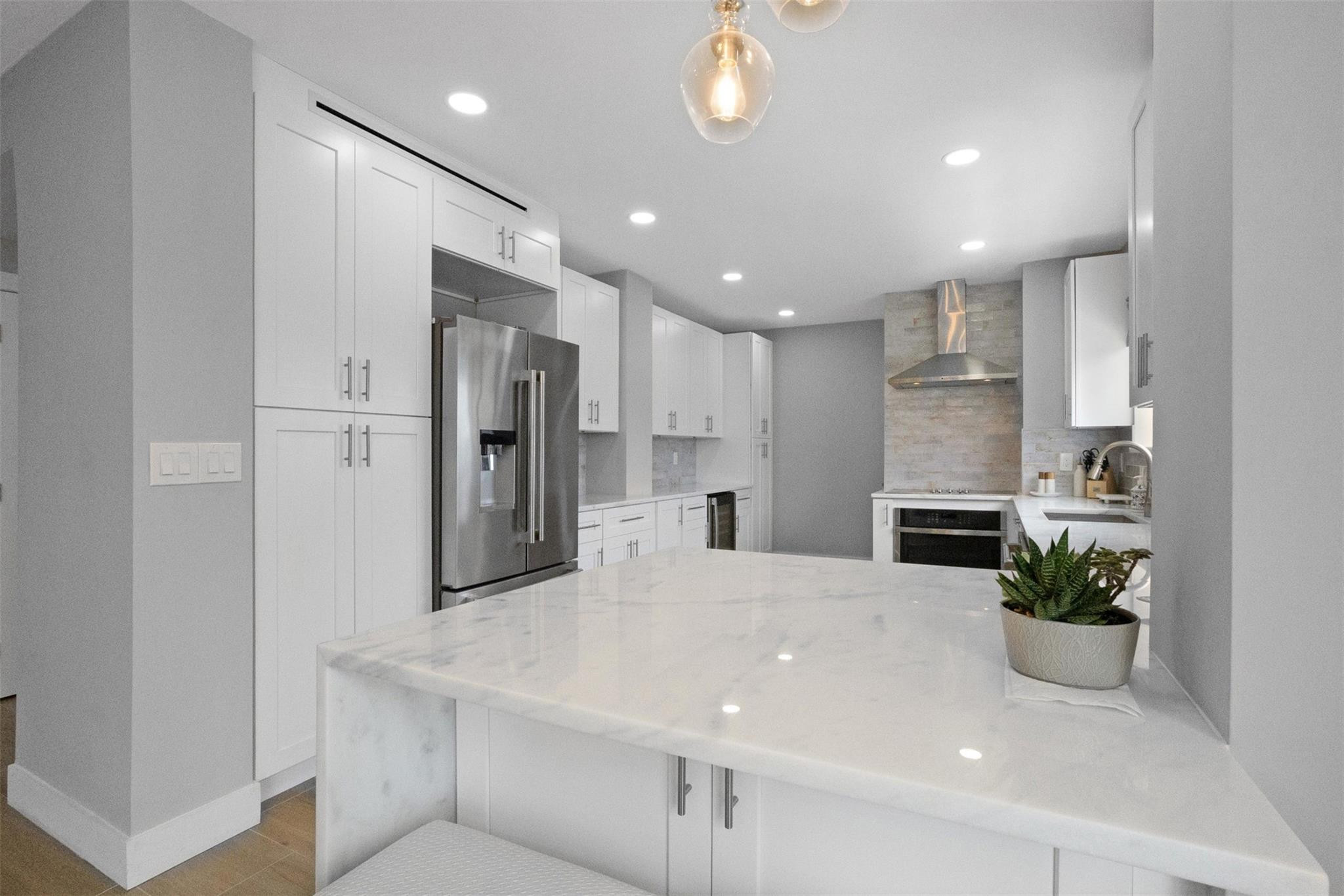 333 Sunset #208, Fort Lauderdale FL 33301