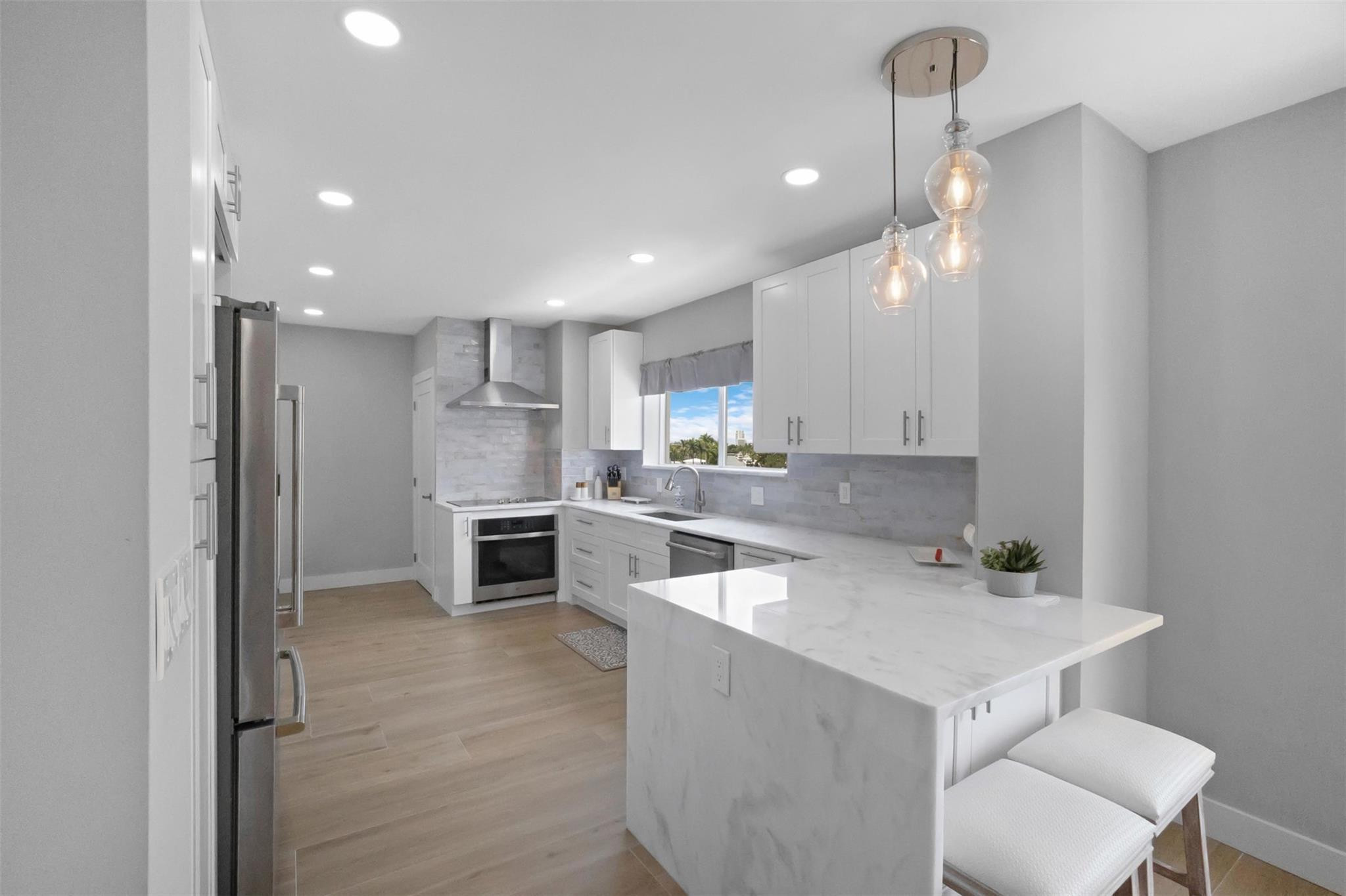 333 Sunset #208, Fort Lauderdale FL 33301