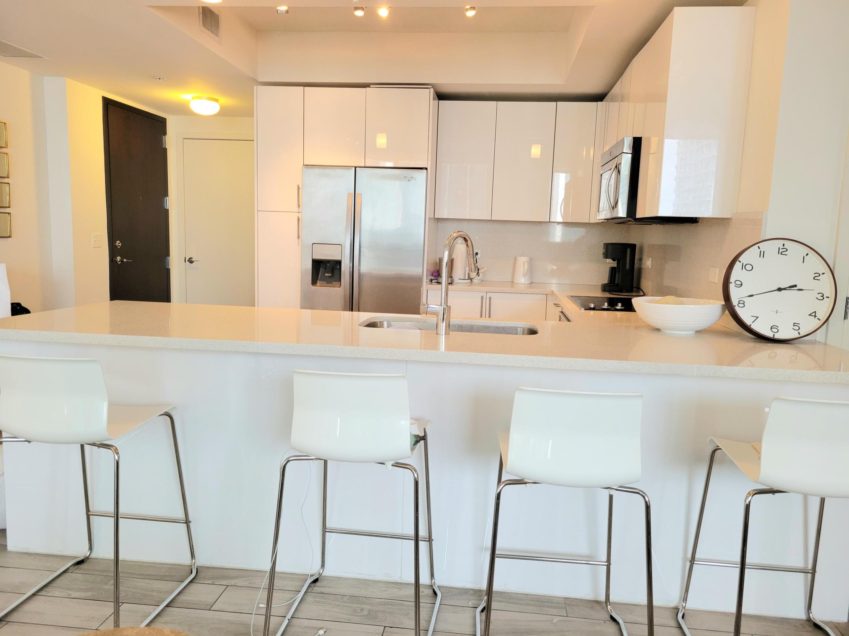 999 SW 1st #1914, Miami FL 33130