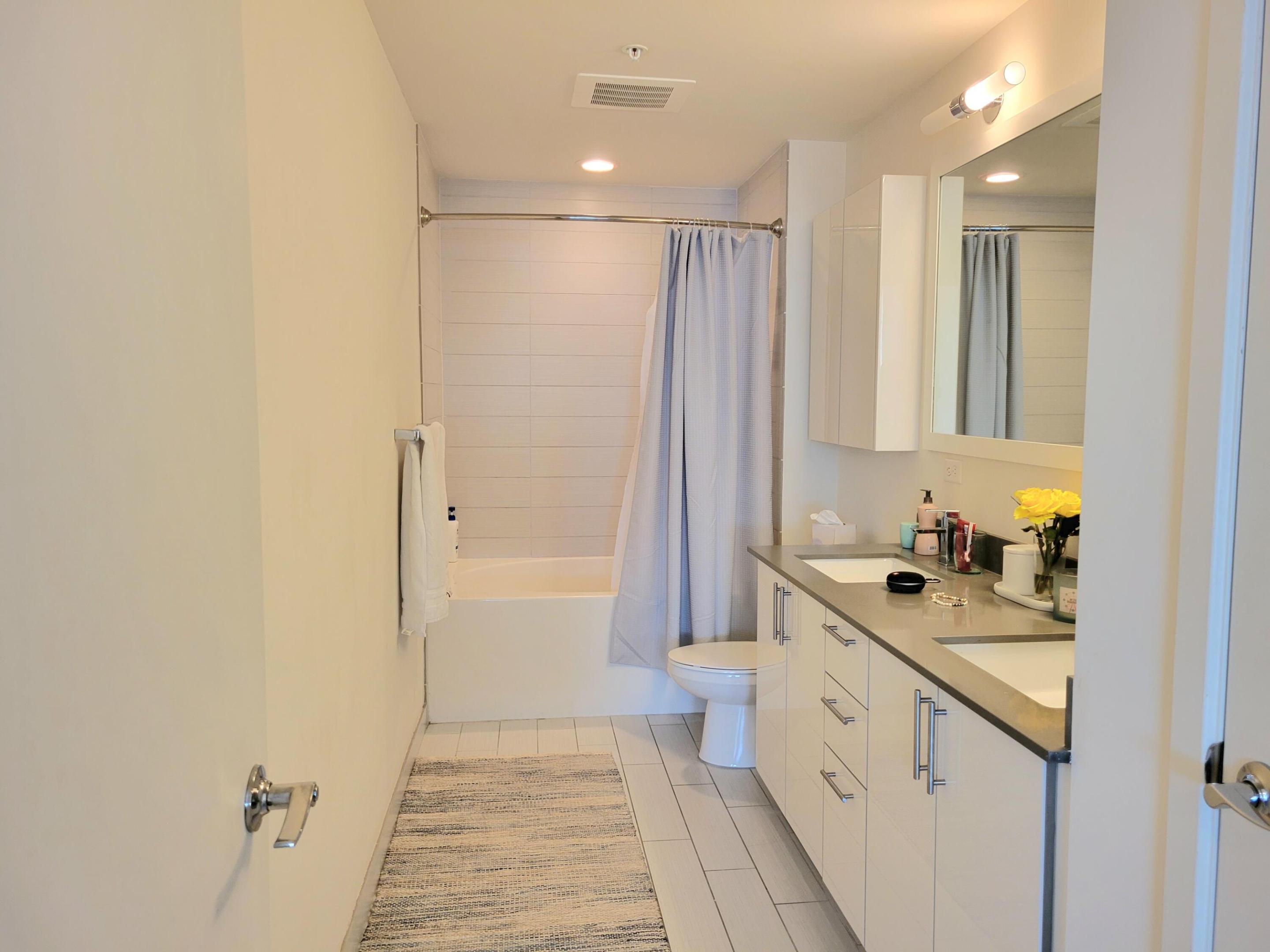 999 SW 1st #1914, Miami FL 33130
