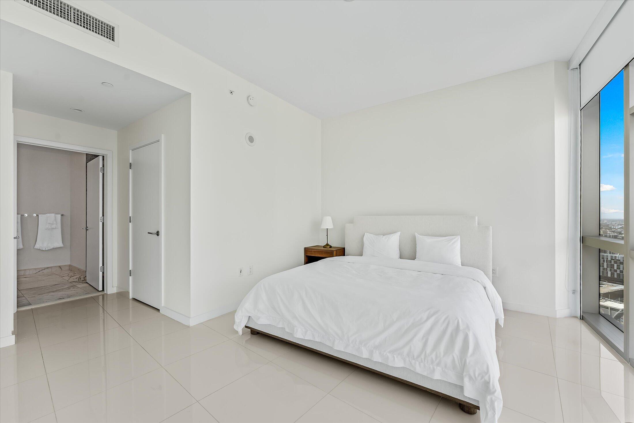 851 NE 1st #4100, Miami FL 33132