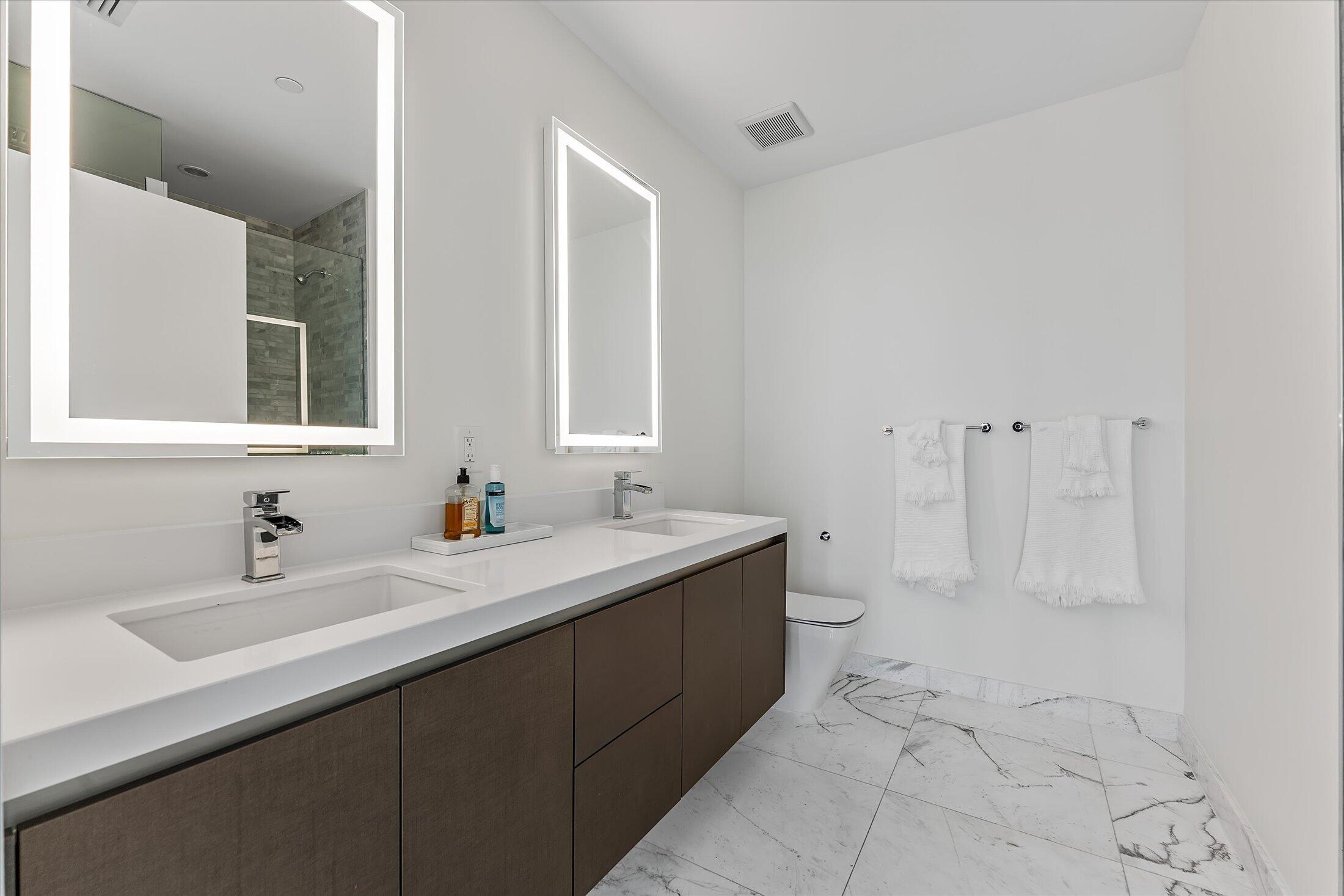 851 NE 1st #4100, Miami FL 33132