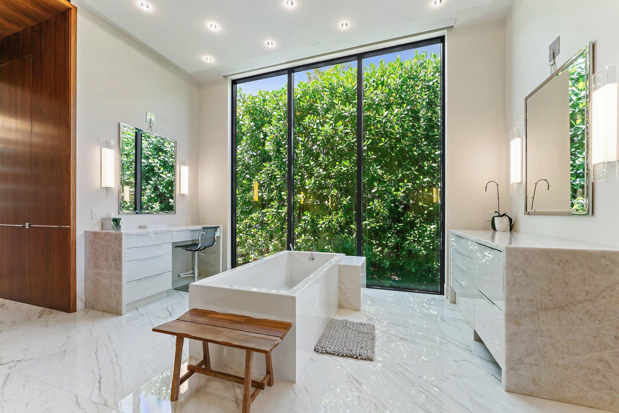 160 Spyglass, Jupiter FL 33477