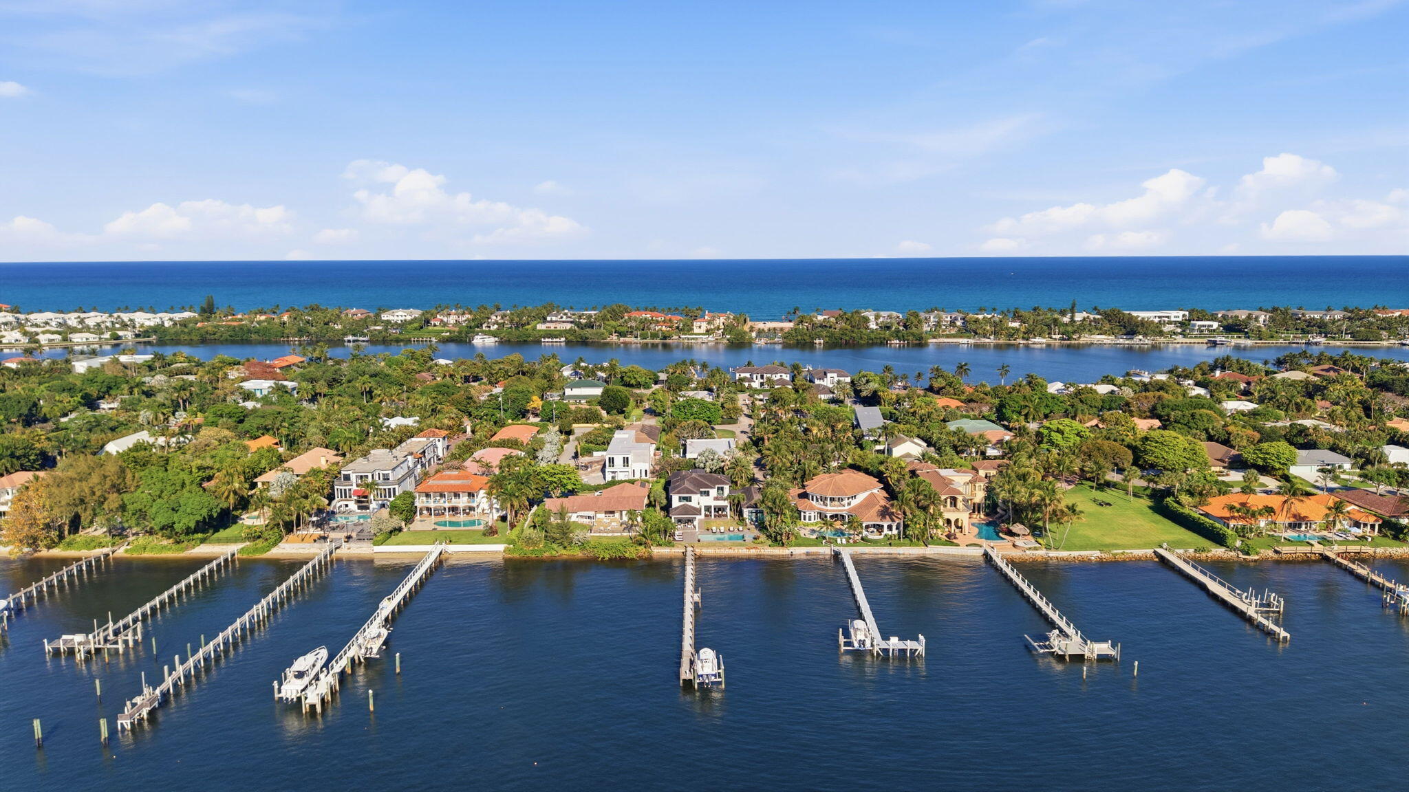 825 W Oyster, Lantana FL 33462