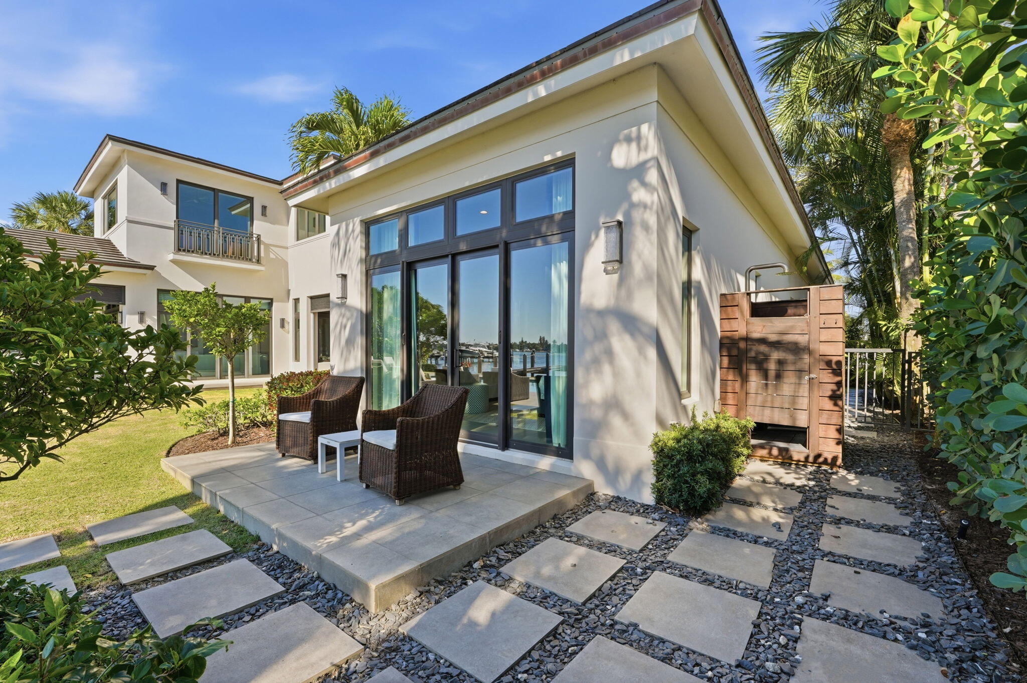 825 W Oyster, Lantana FL 33462