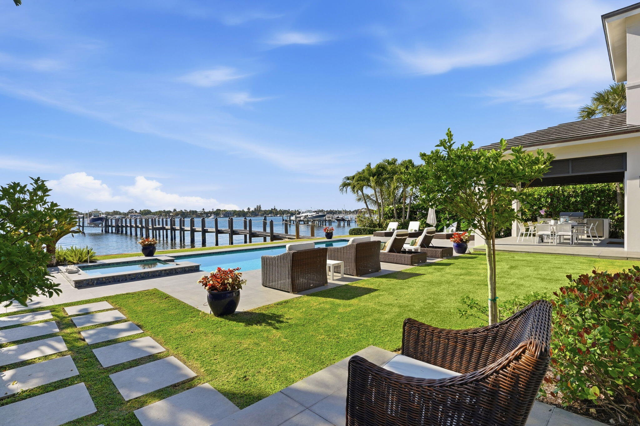 825 W Oyster, Lantana FL 33462