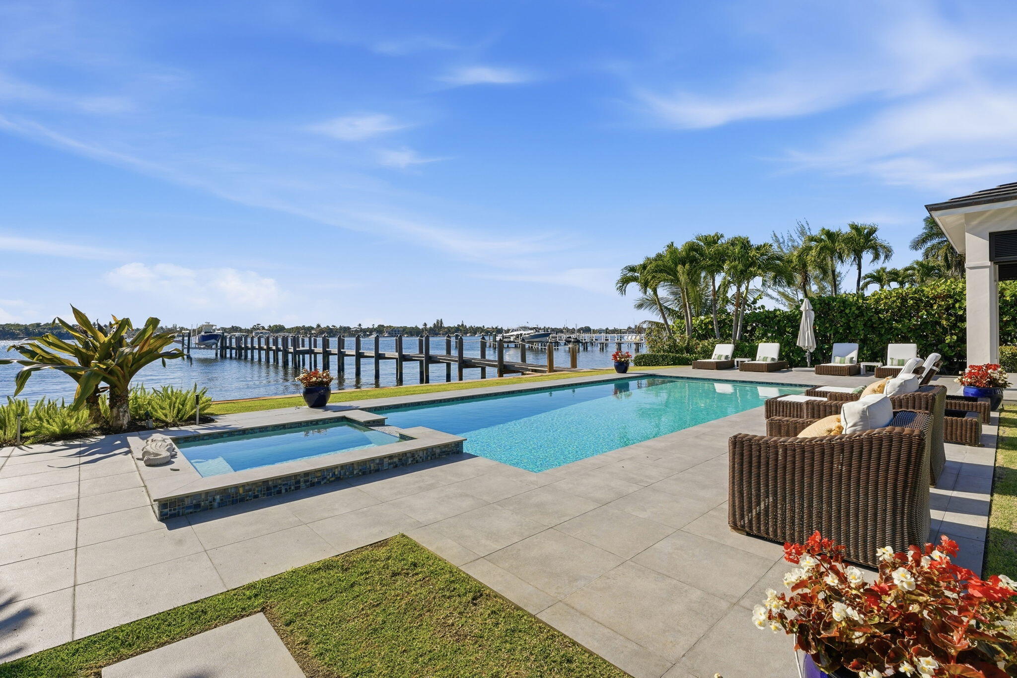 825 W Oyster, Lantana FL 33462