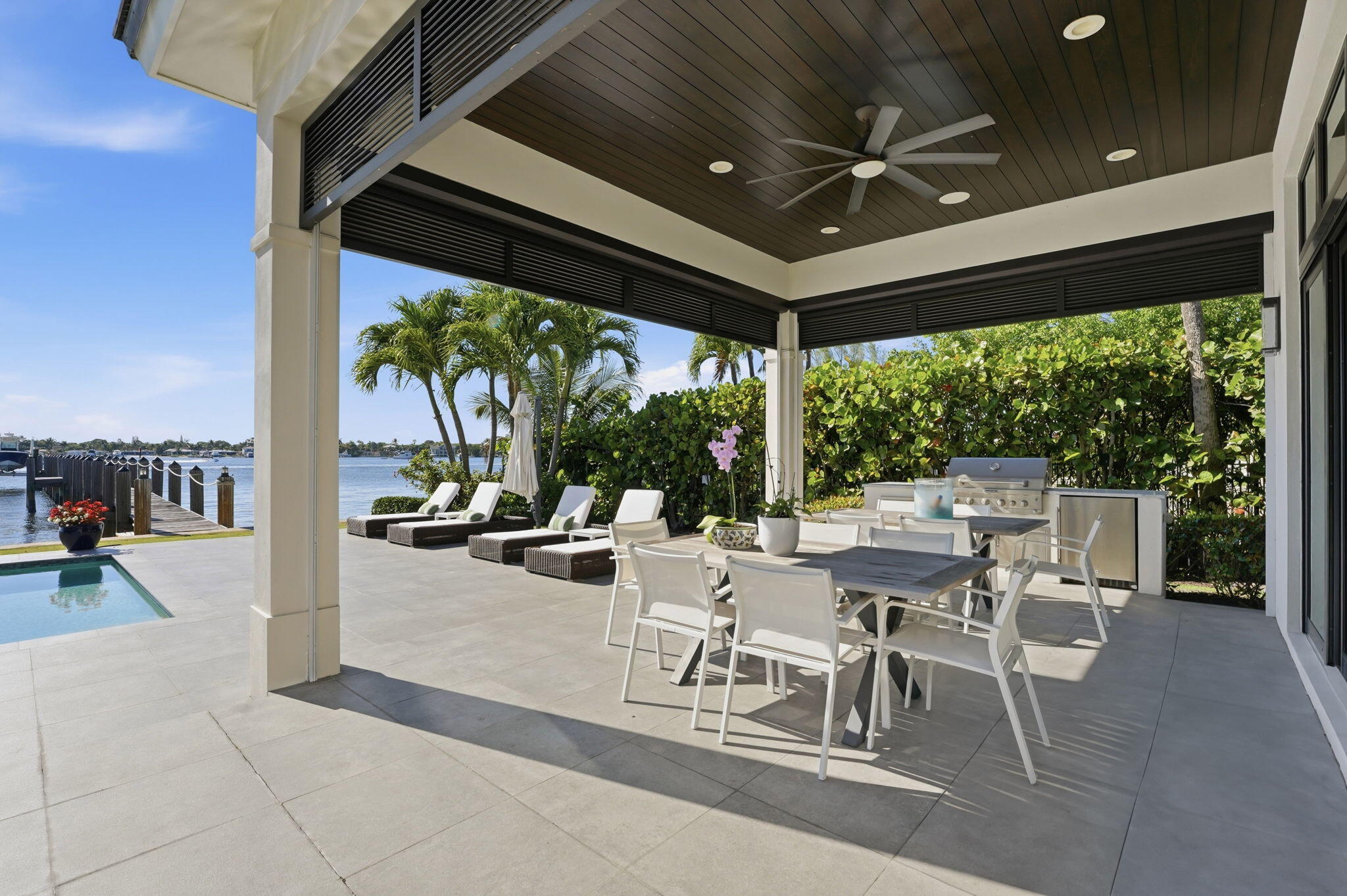 825 W Oyster, Lantana FL 33462
