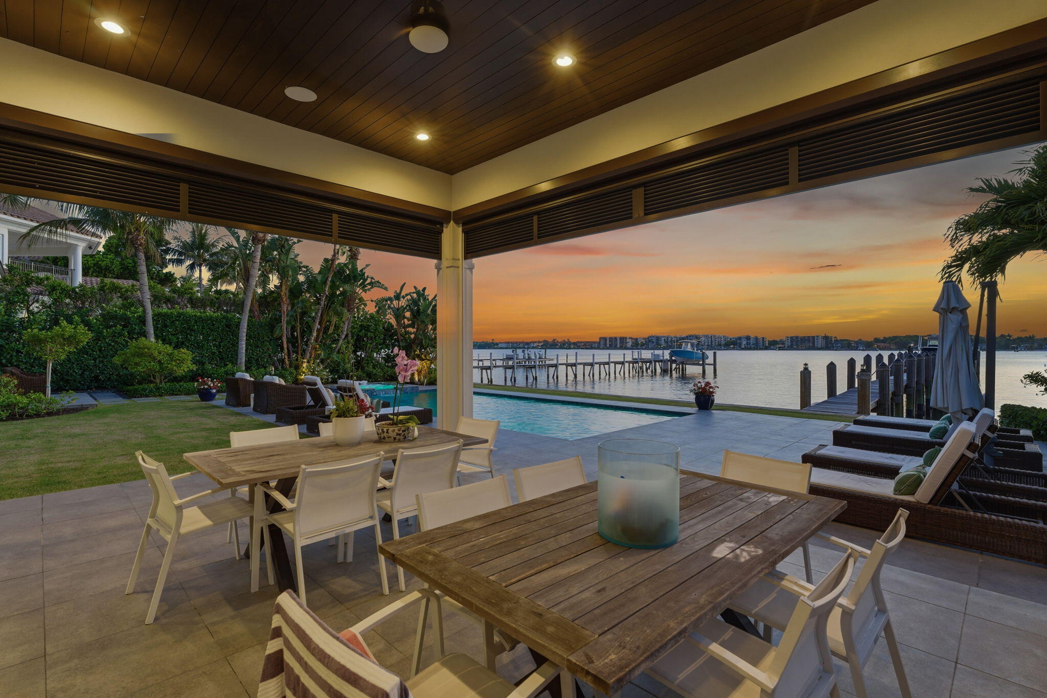 825 W Oyster, Lantana FL 33462