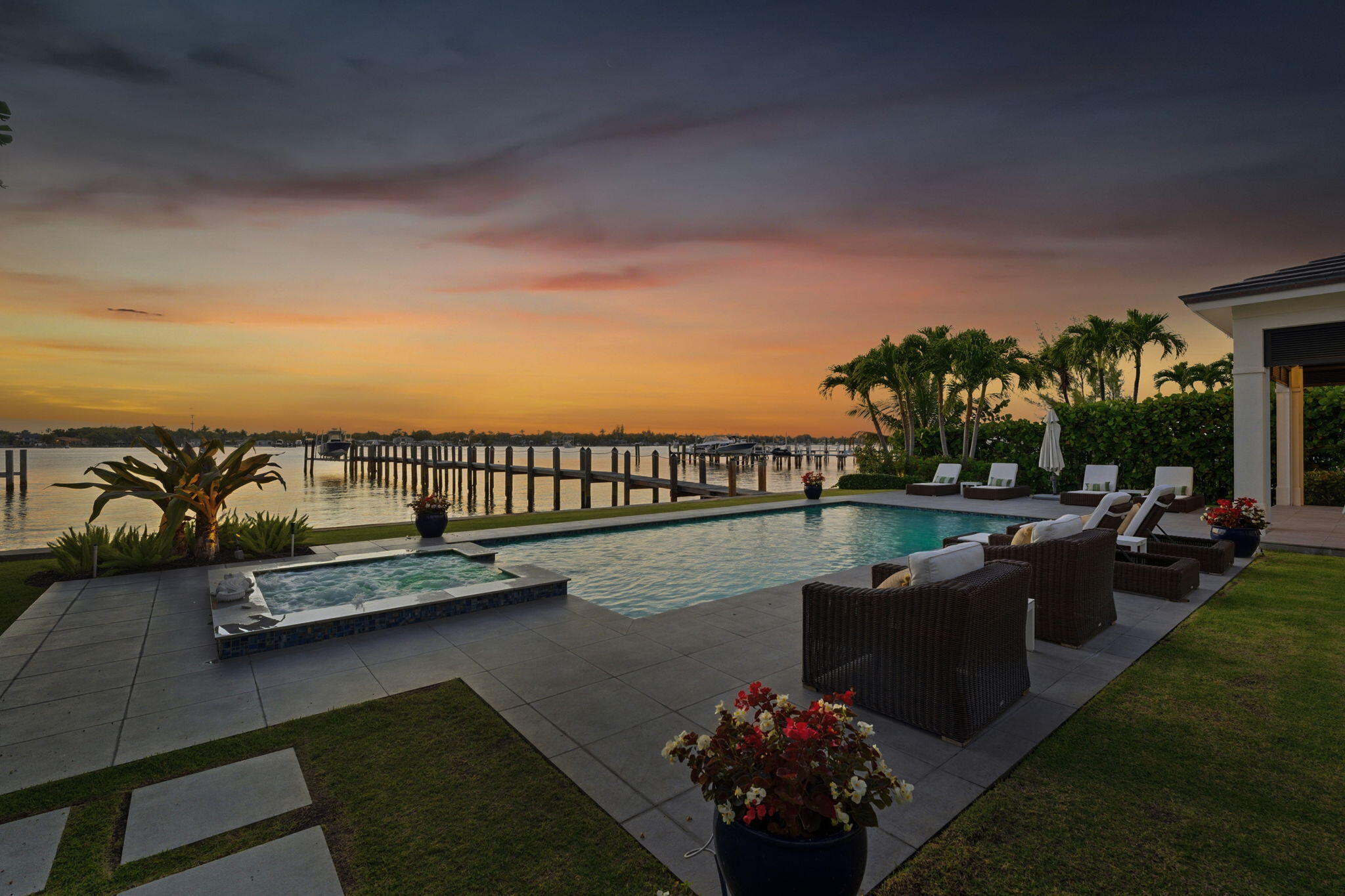 825 W Oyster, Lantana FL 33462