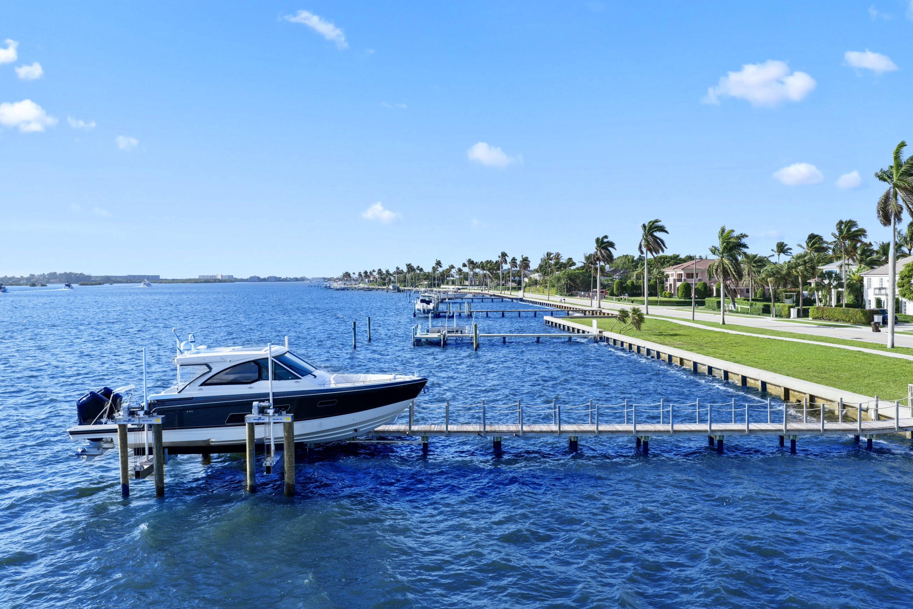 5501 S Flagler, West Palm Beach FL 33405