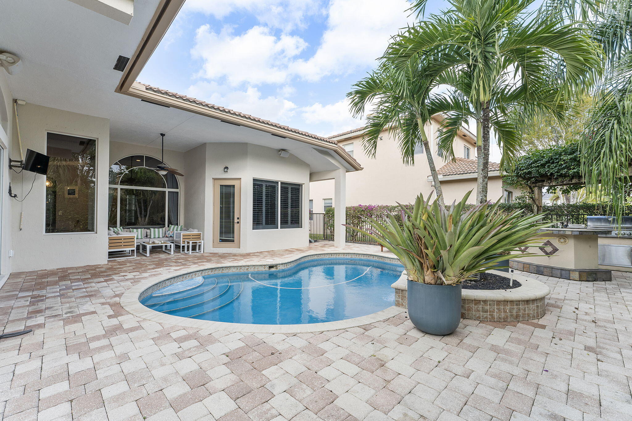 2903 Fontana, Royal Palm Beach FL 33411