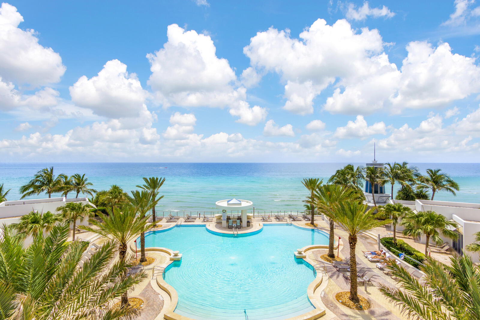 3101 S Ocean #901, Hollywood FL 33019