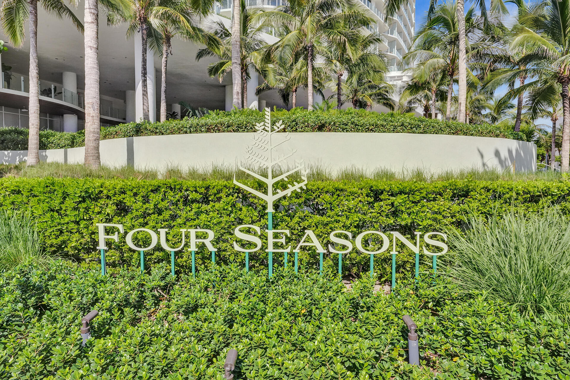 525 N Fort Lauderdale Beach #703, Fort Lauderdale FL 33304