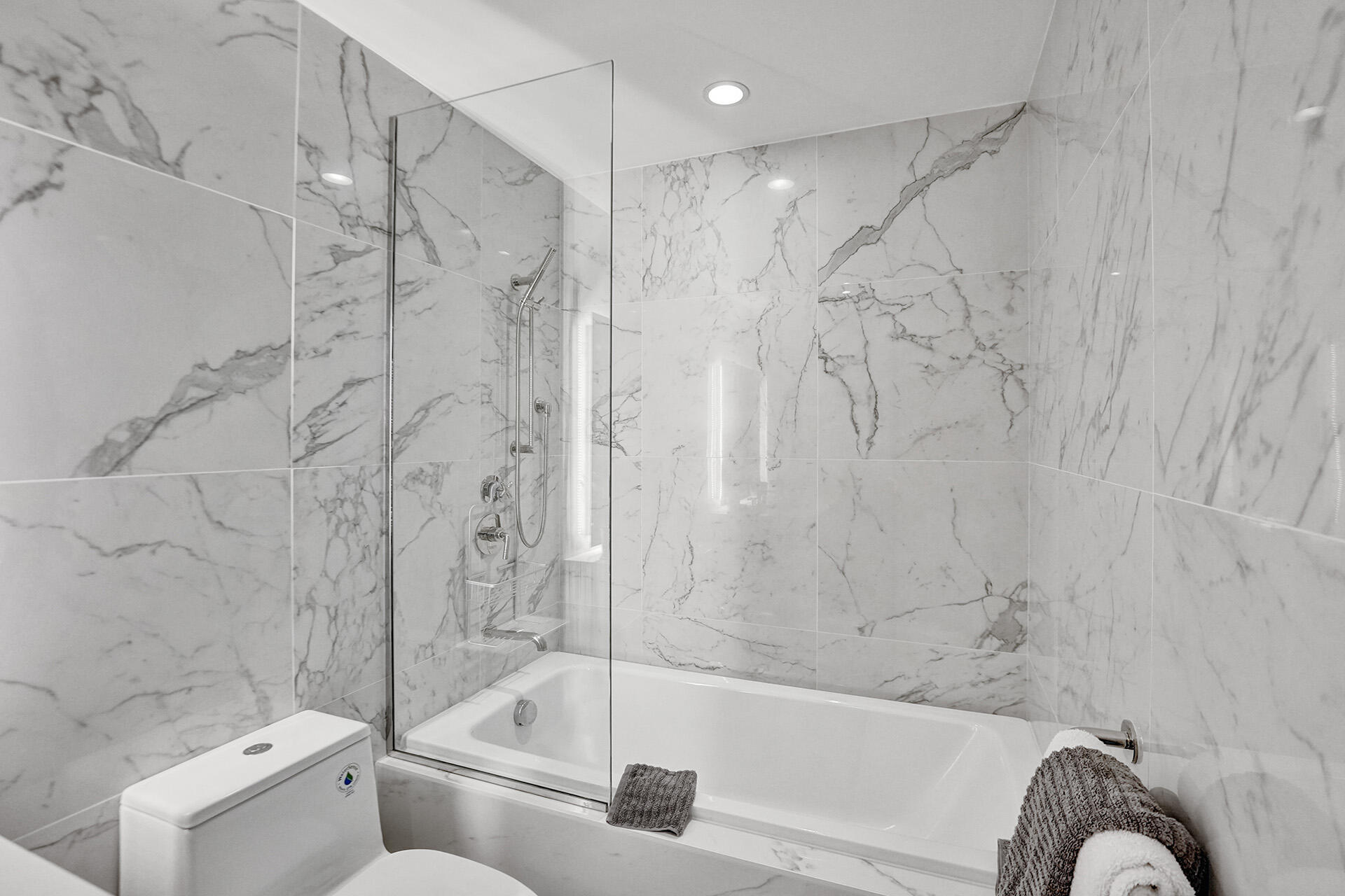525 N Fort Lauderdale Beach #703, Fort Lauderdale FL 33304
