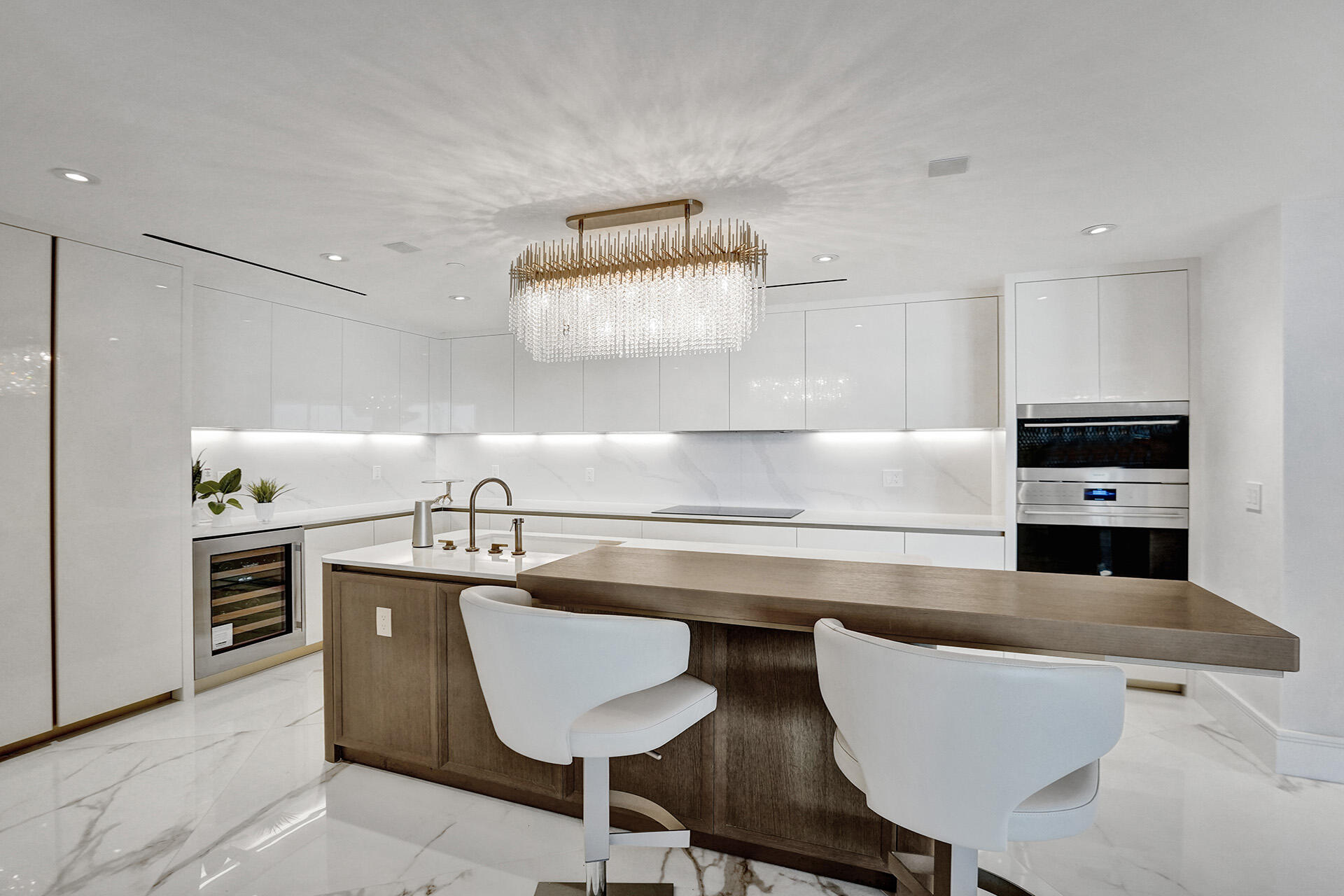 525 N Fort Lauderdale Beach #703, Fort Lauderdale FL 33304