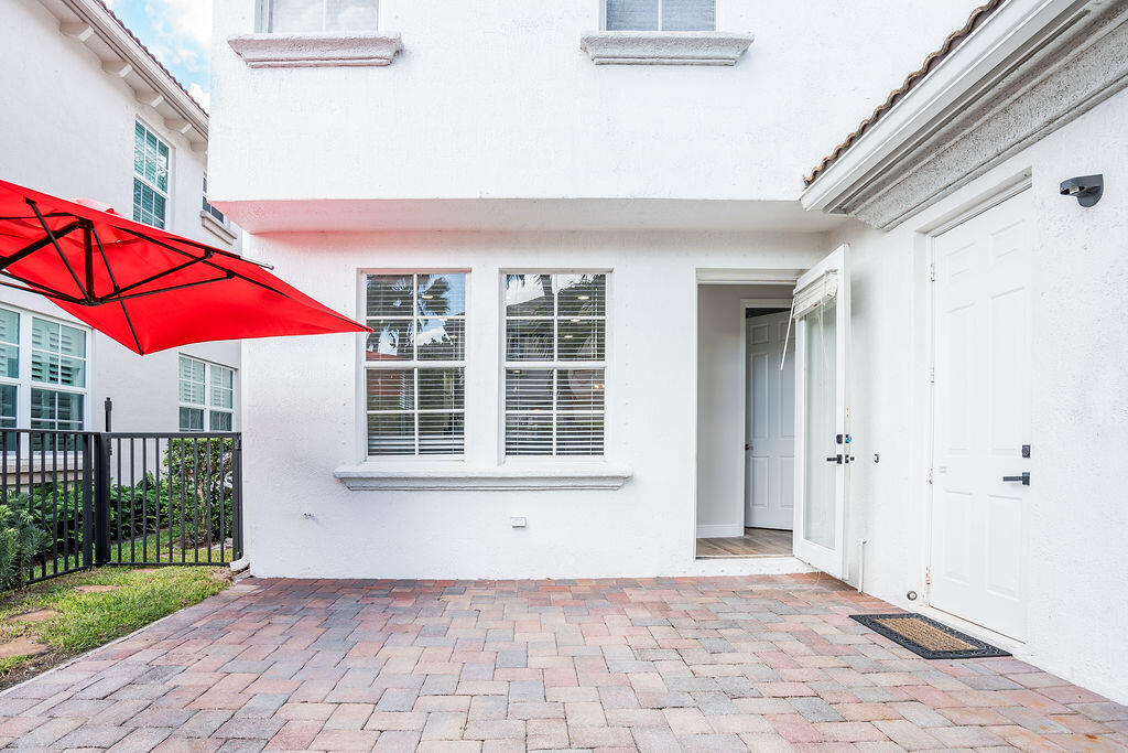 318 September, Palm Beach Gardens FL 33410