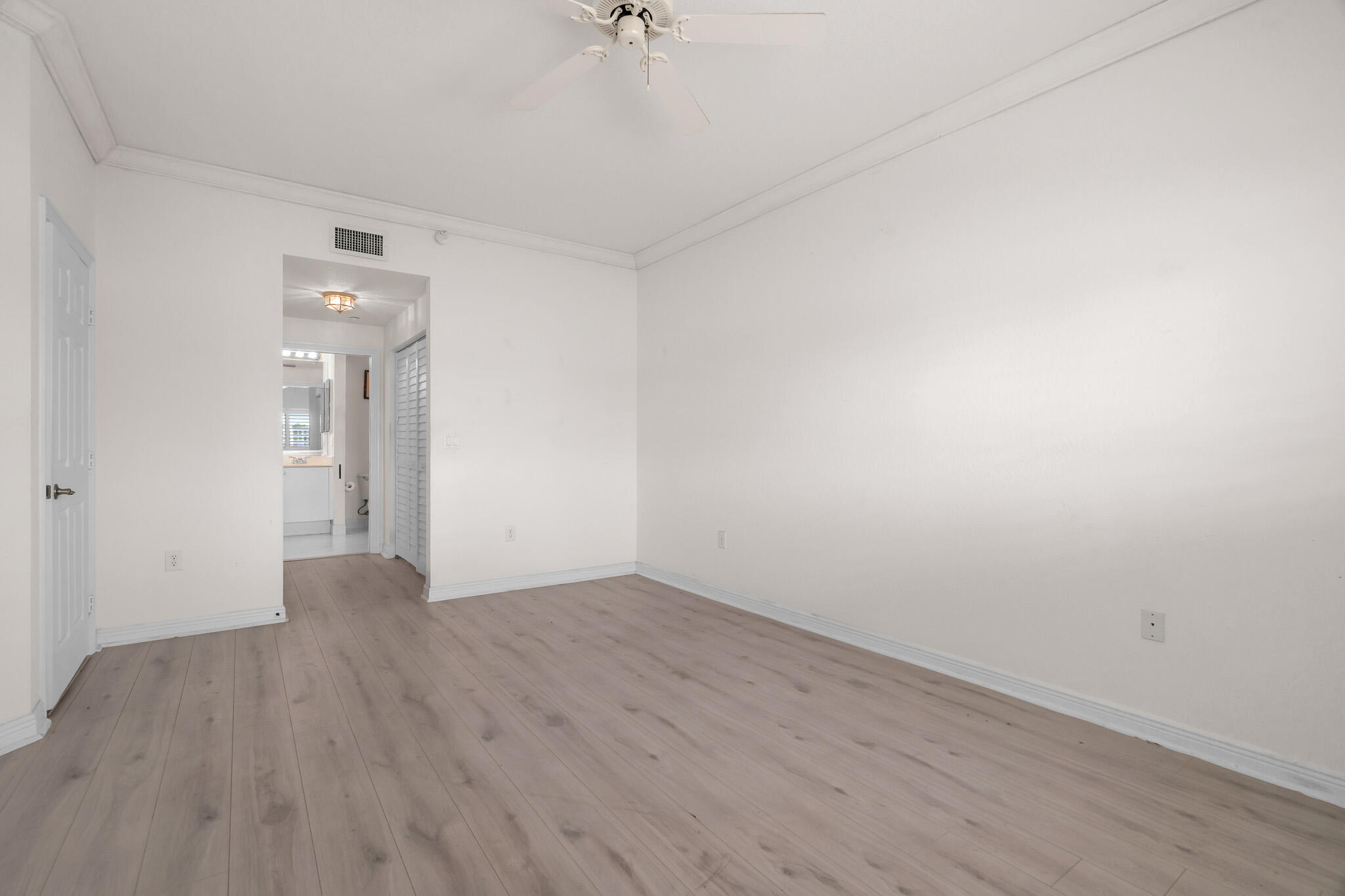 7623 Southampton #102, Tamarac FL 33321