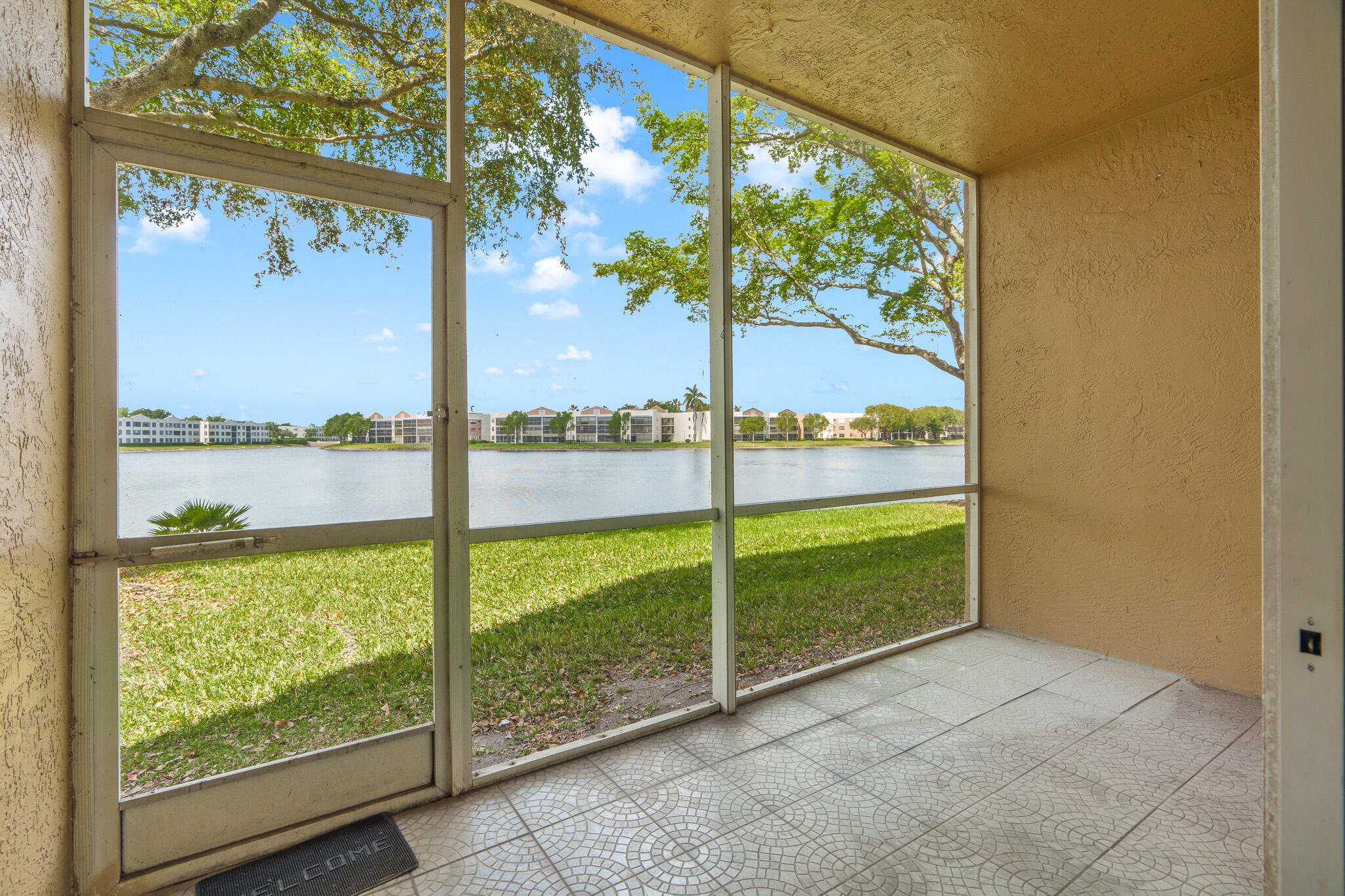 7623 Southampton #102, Tamarac FL 33321