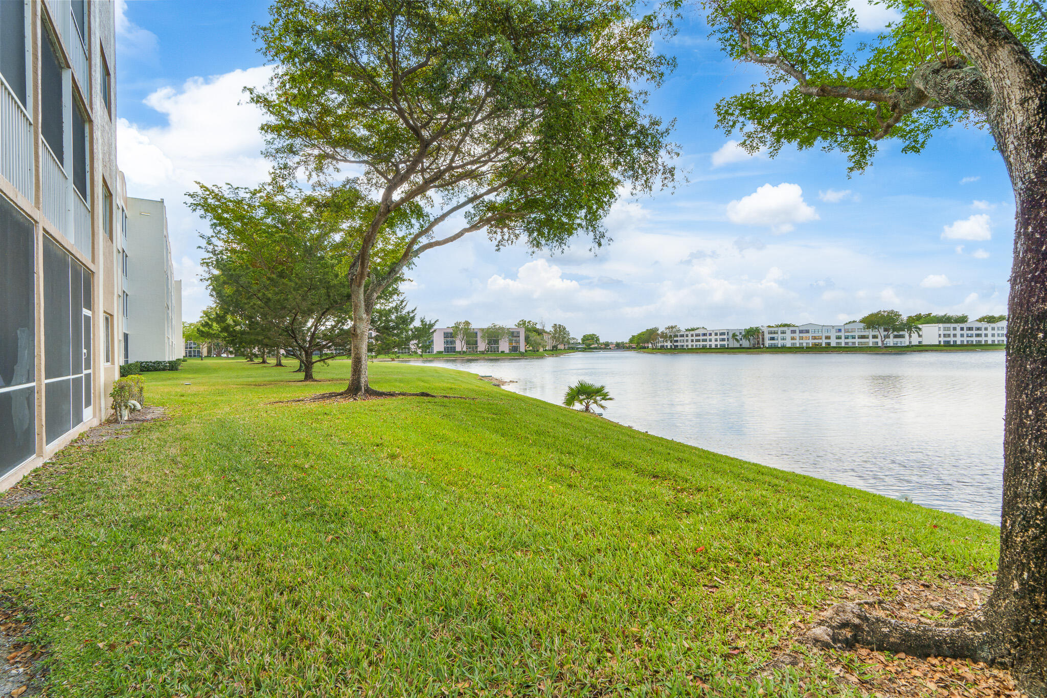 7623 Southampton #102, Tamarac FL 33321