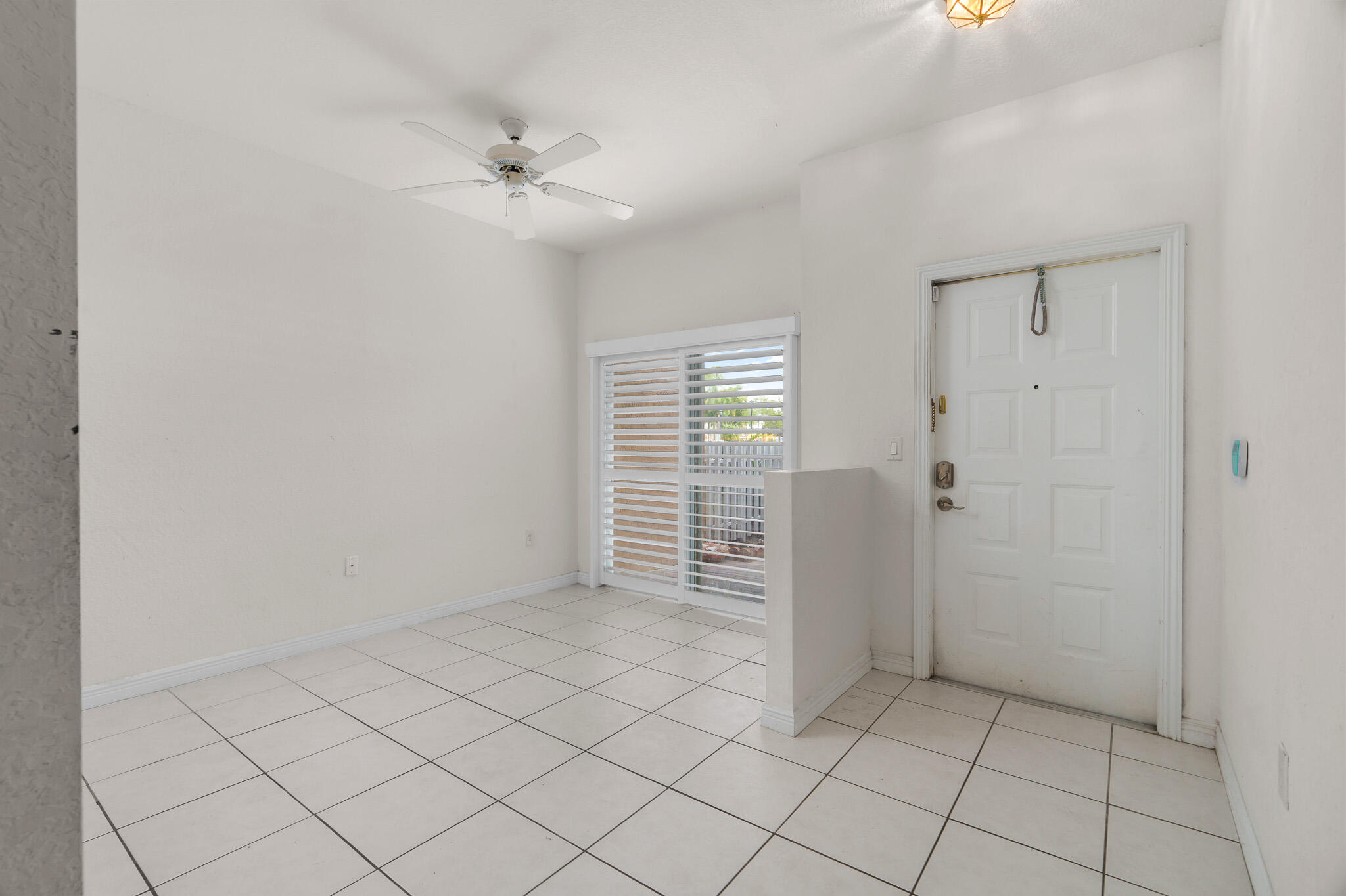 7623 Southampton #102, Tamarac FL 33321