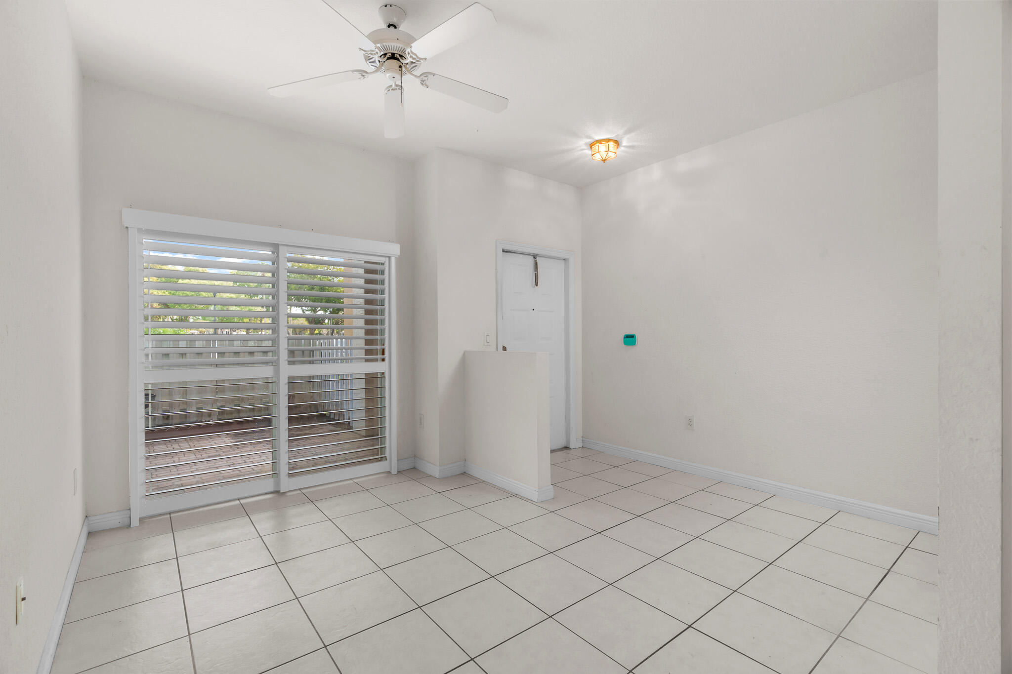 7623 Southampton #102, Tamarac FL 33321