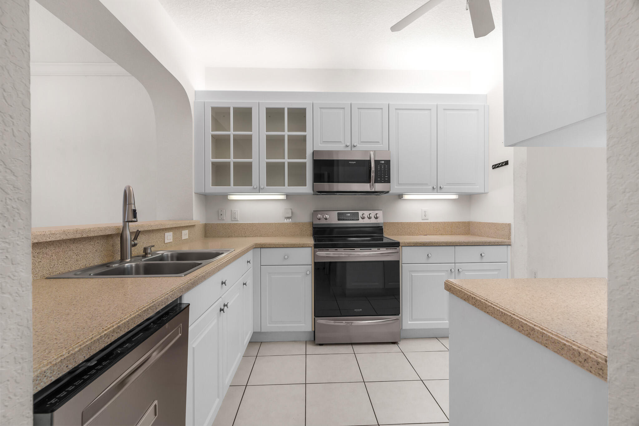 7623 Southampton #102, Tamarac FL 33321