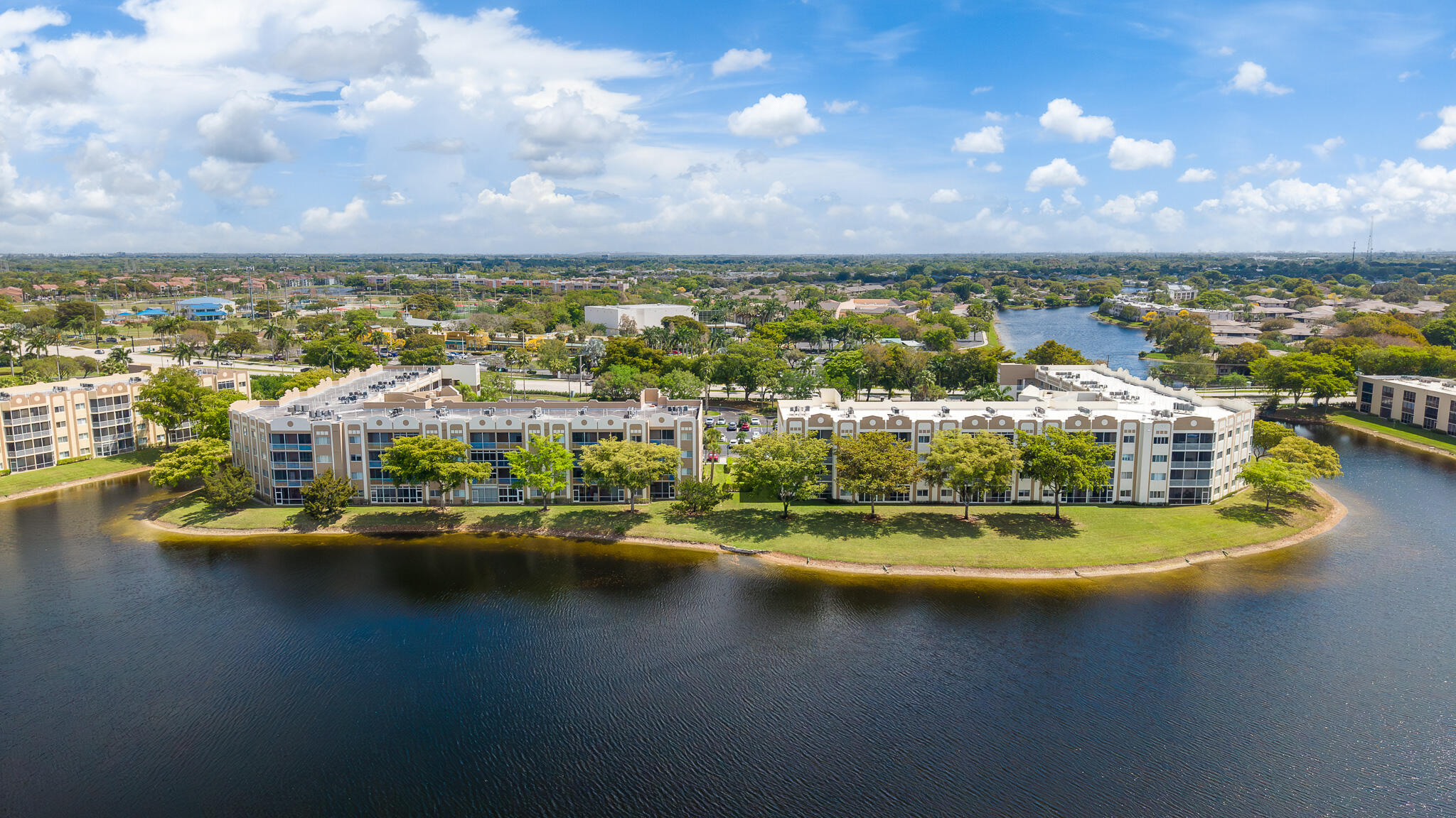 7623 Southampton #102, Tamarac FL 33321