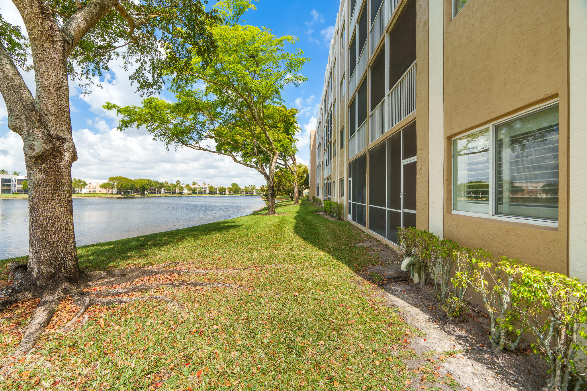 7623 Southampton #102, Tamarac FL 33321