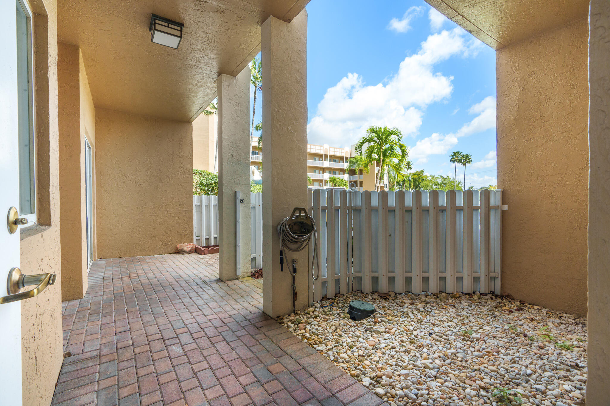 7623 Southampton #102, Tamarac FL 33321