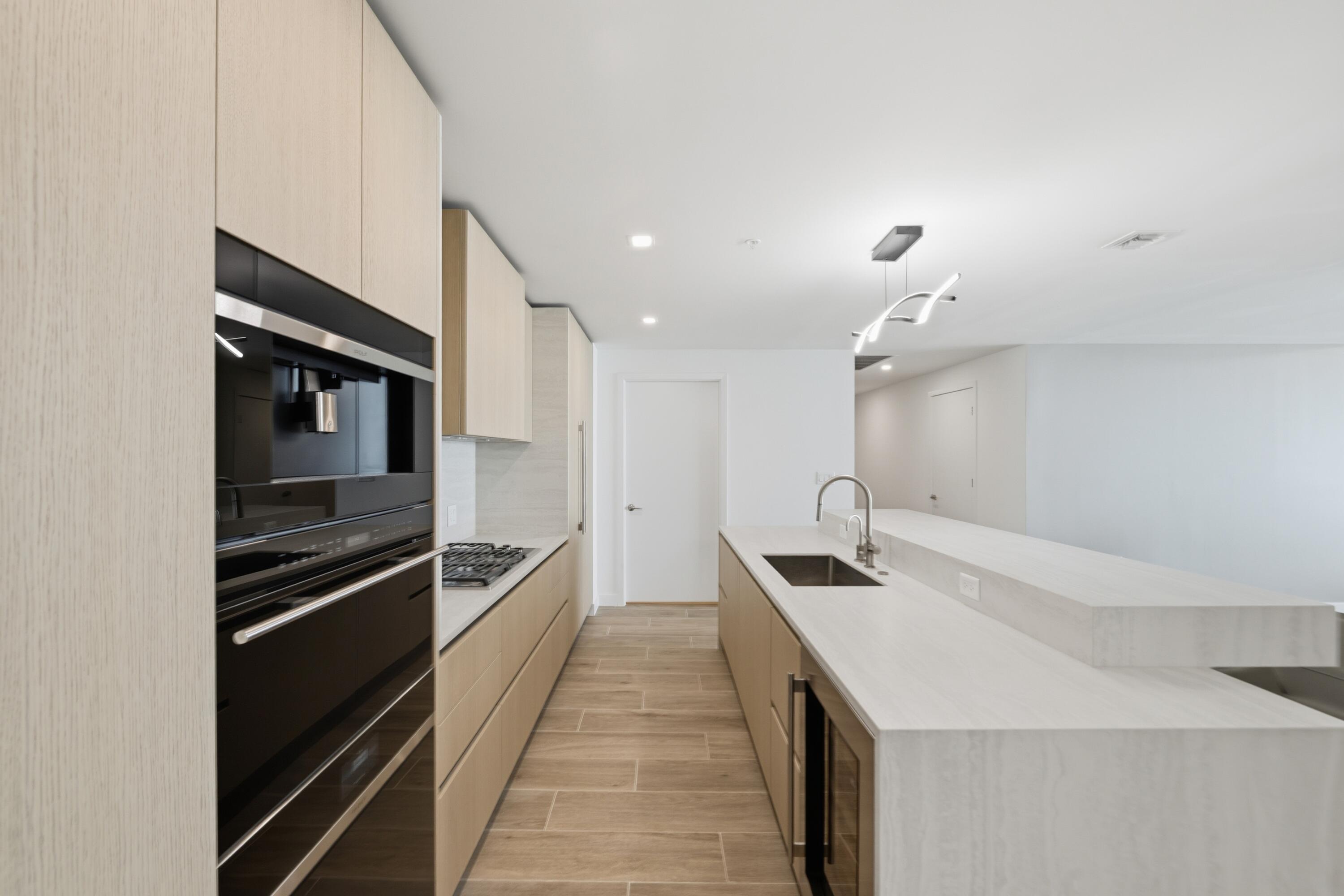 900 N Ocean #802, Pompano Beach FL 33062