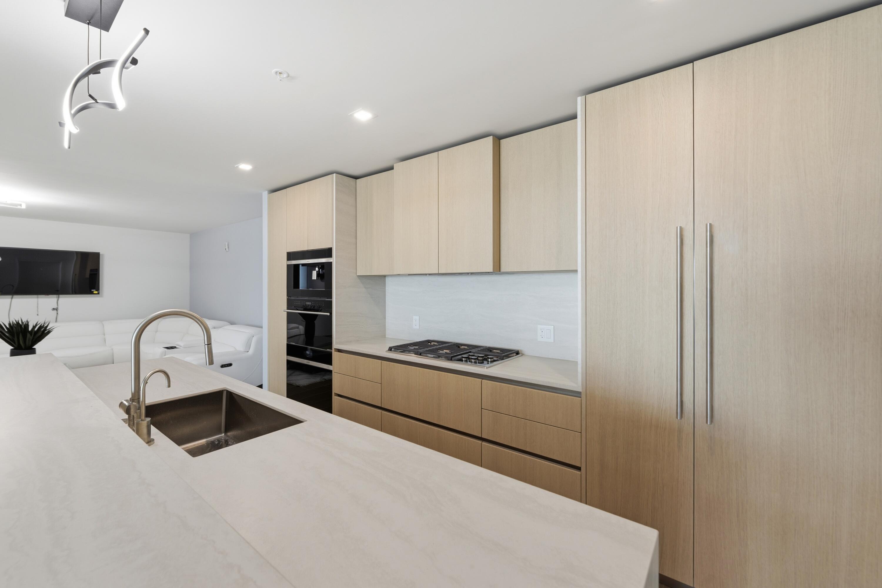 900 N Ocean #802, Pompano Beach FL 33062